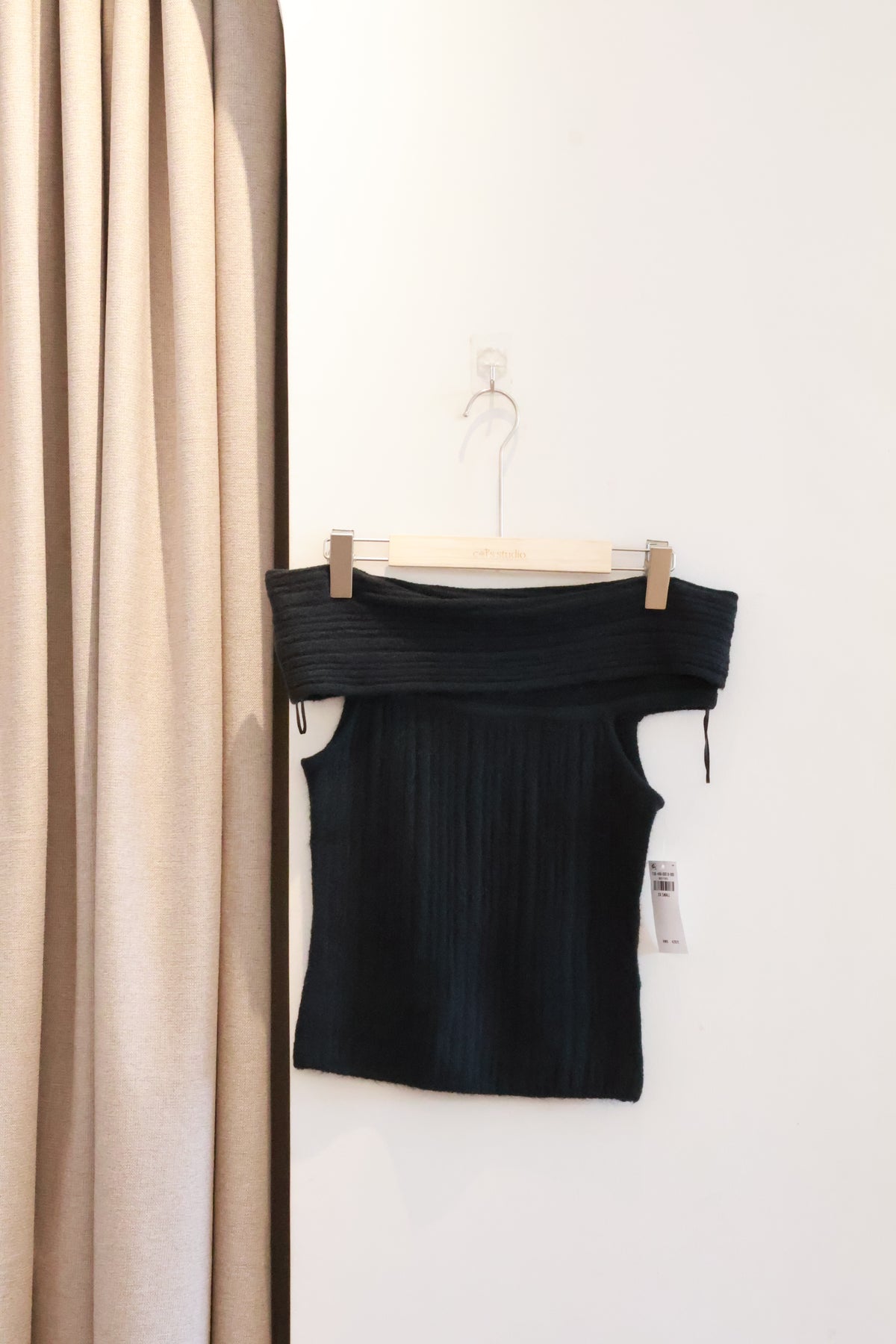 ABERCROMIE&FITCH Off Shoulder Top