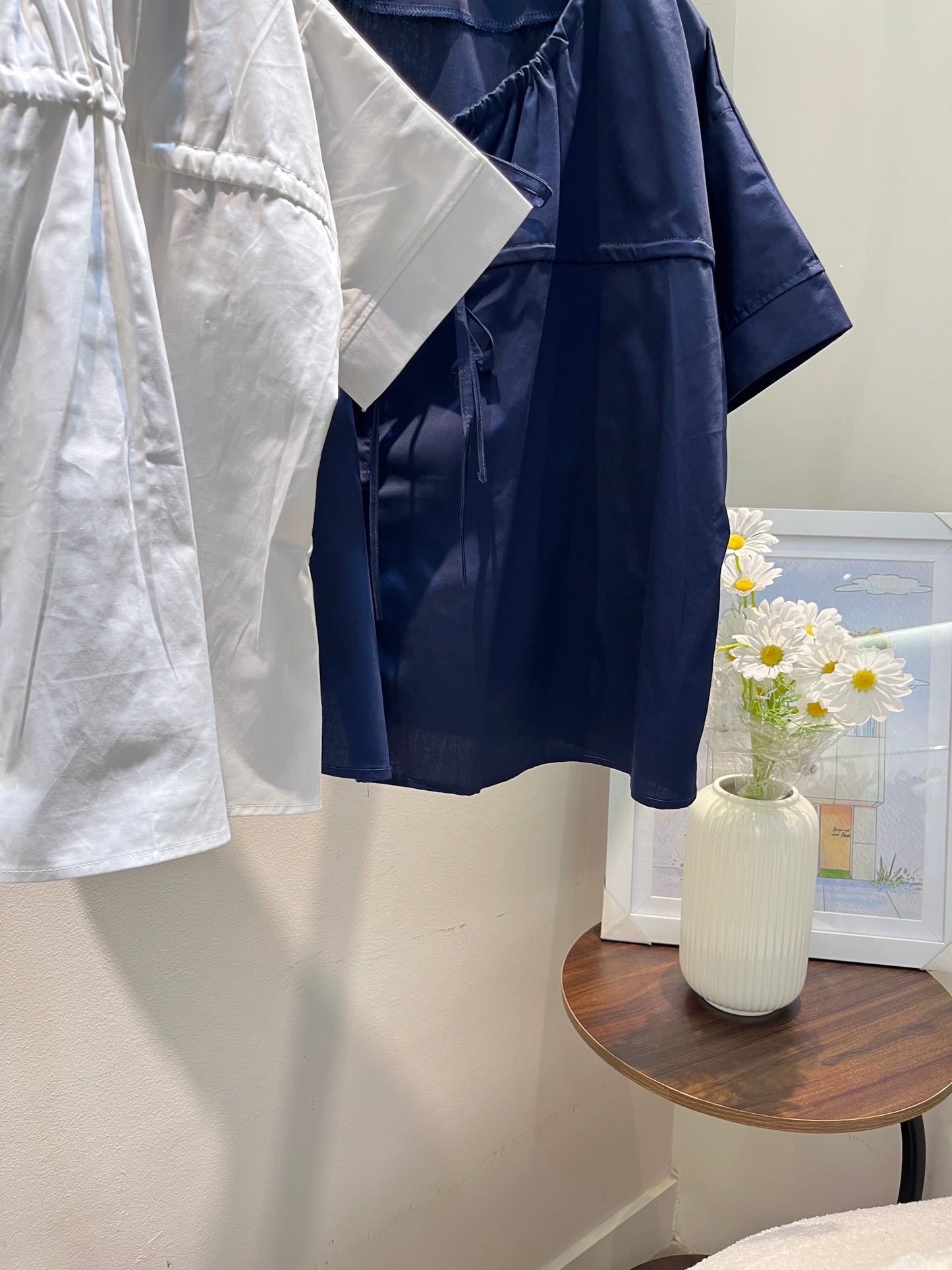 RIBBON TIED SHORT SLEEVE TOP