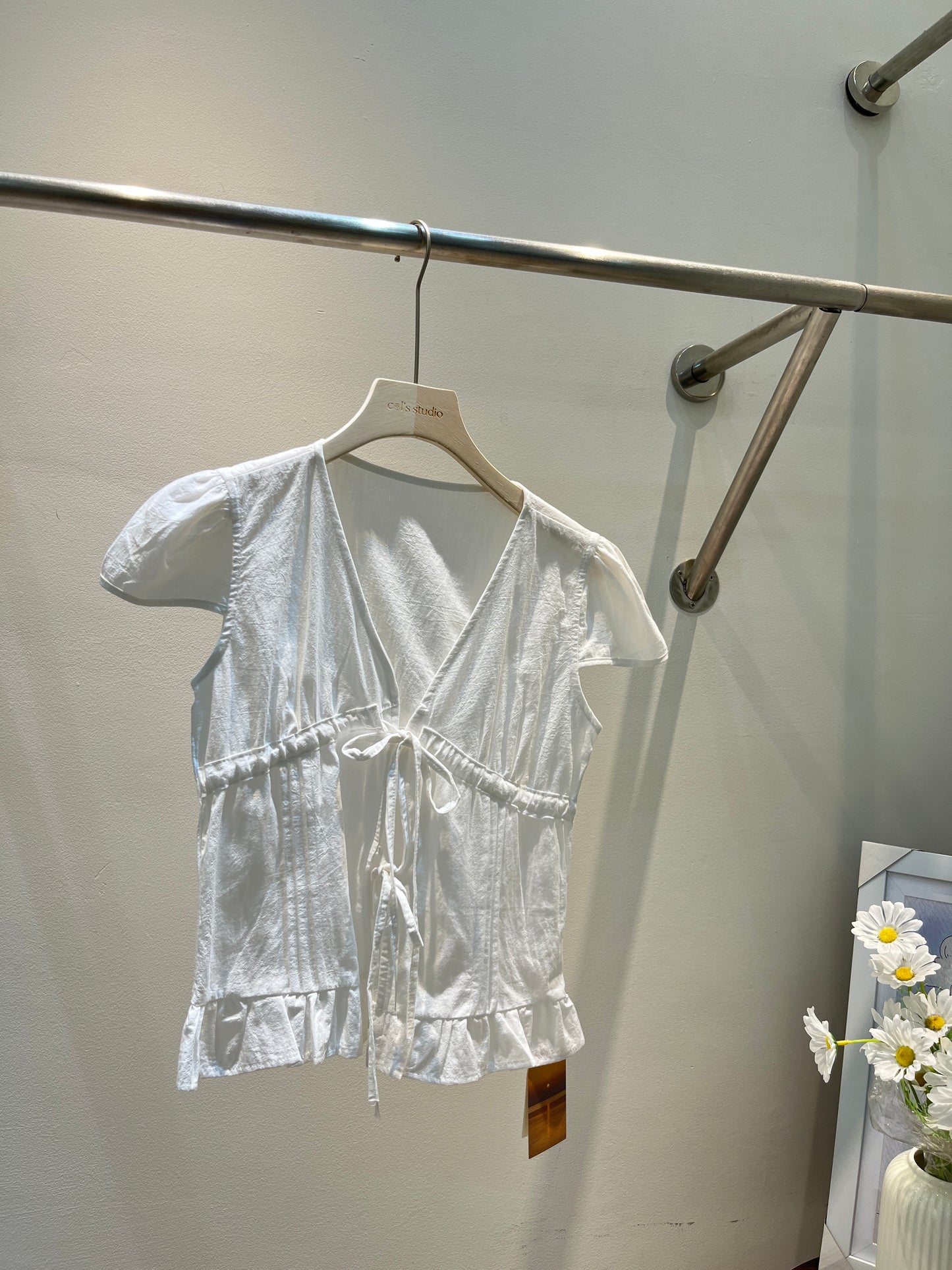 SHORT SLEEVE DESIGNED BLOUSE