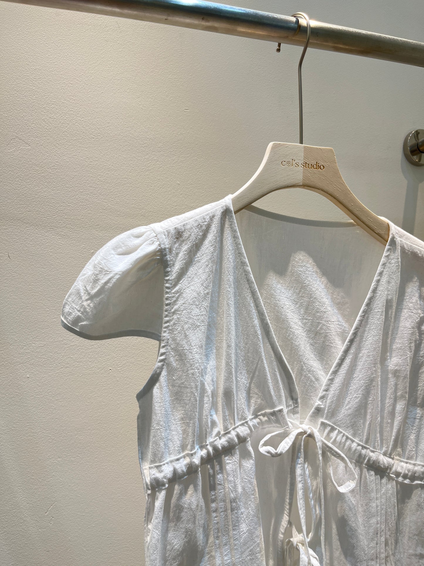 SHORT SLEEVE DESIGNED BLOUSE