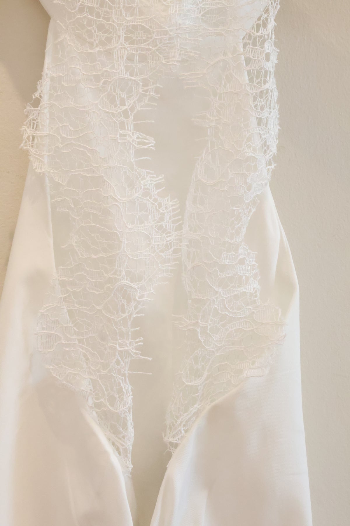 MONSERINE MUSE LACE TOP