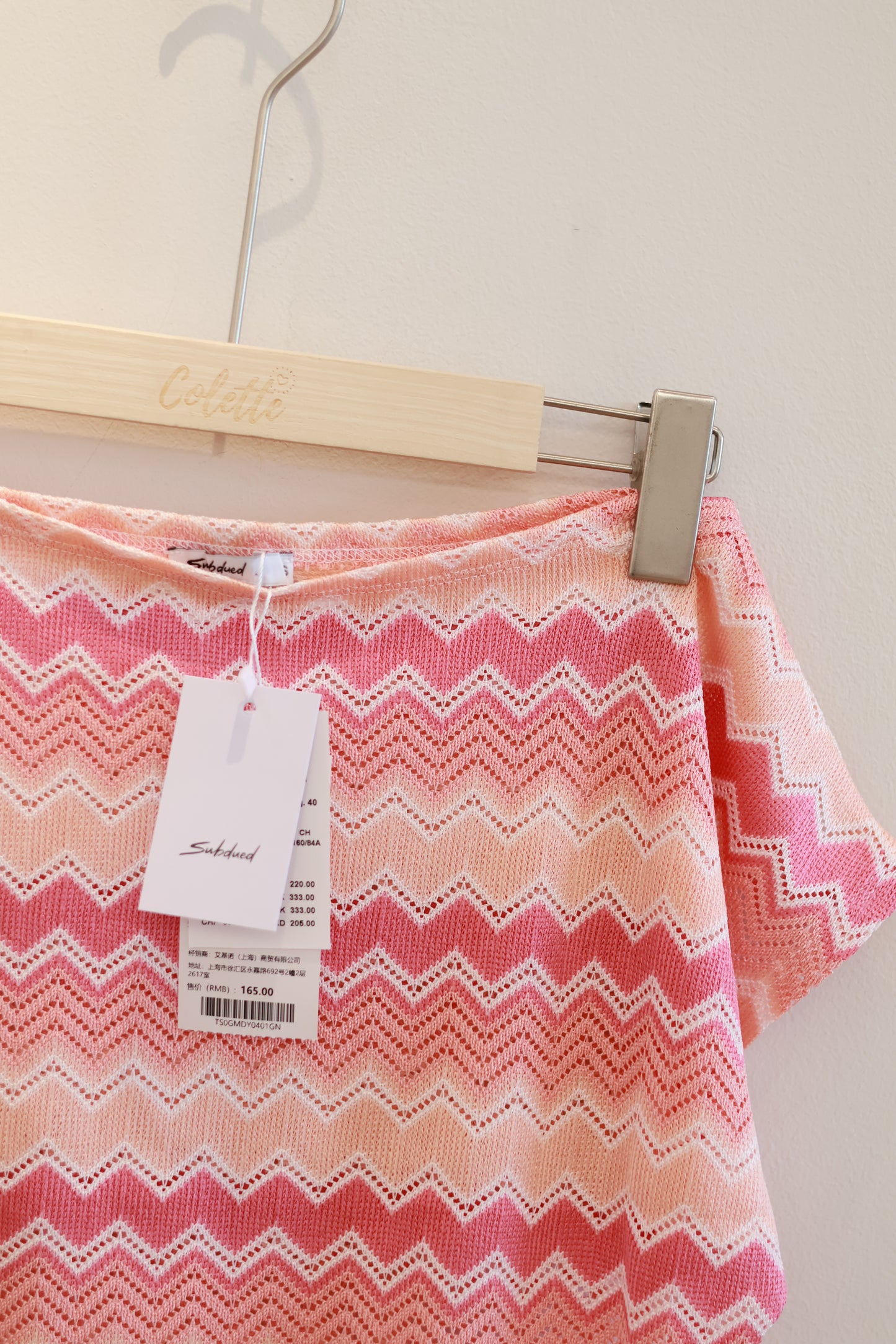 SUBDUED CORAL HALF SHOULDER