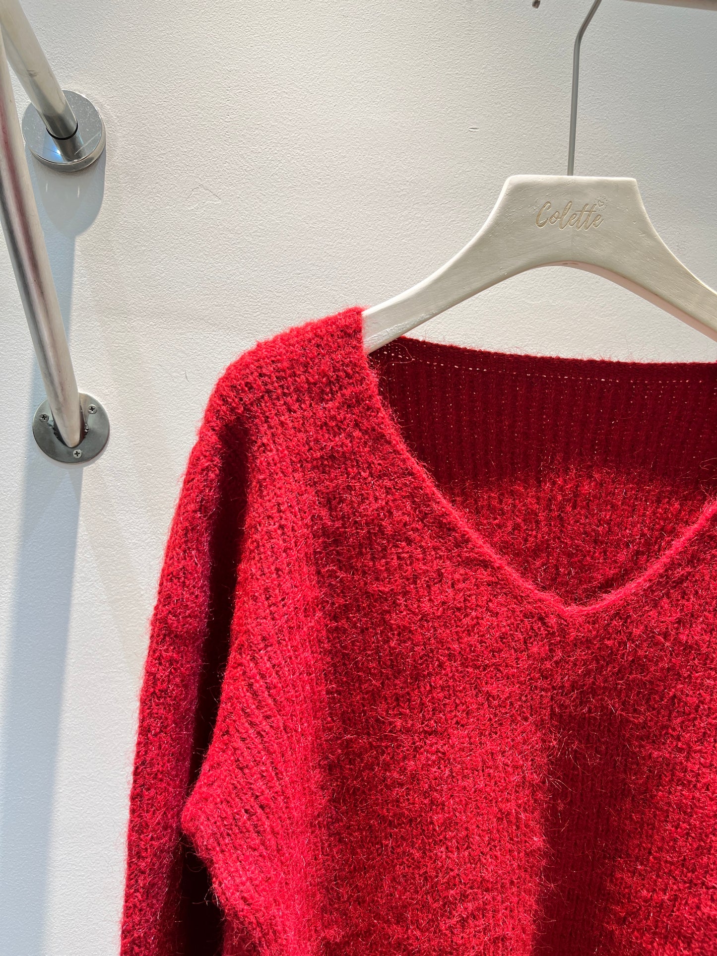 RED V CUT SWEATER
