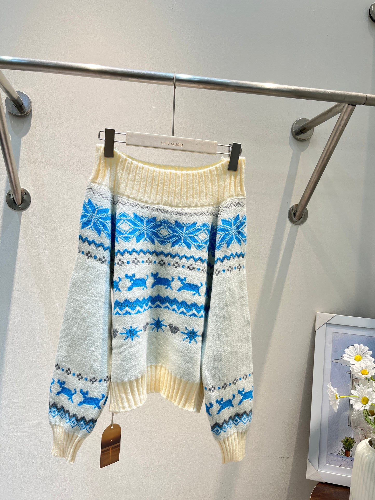 BLUE SNOW OFF SHOULDER TOP