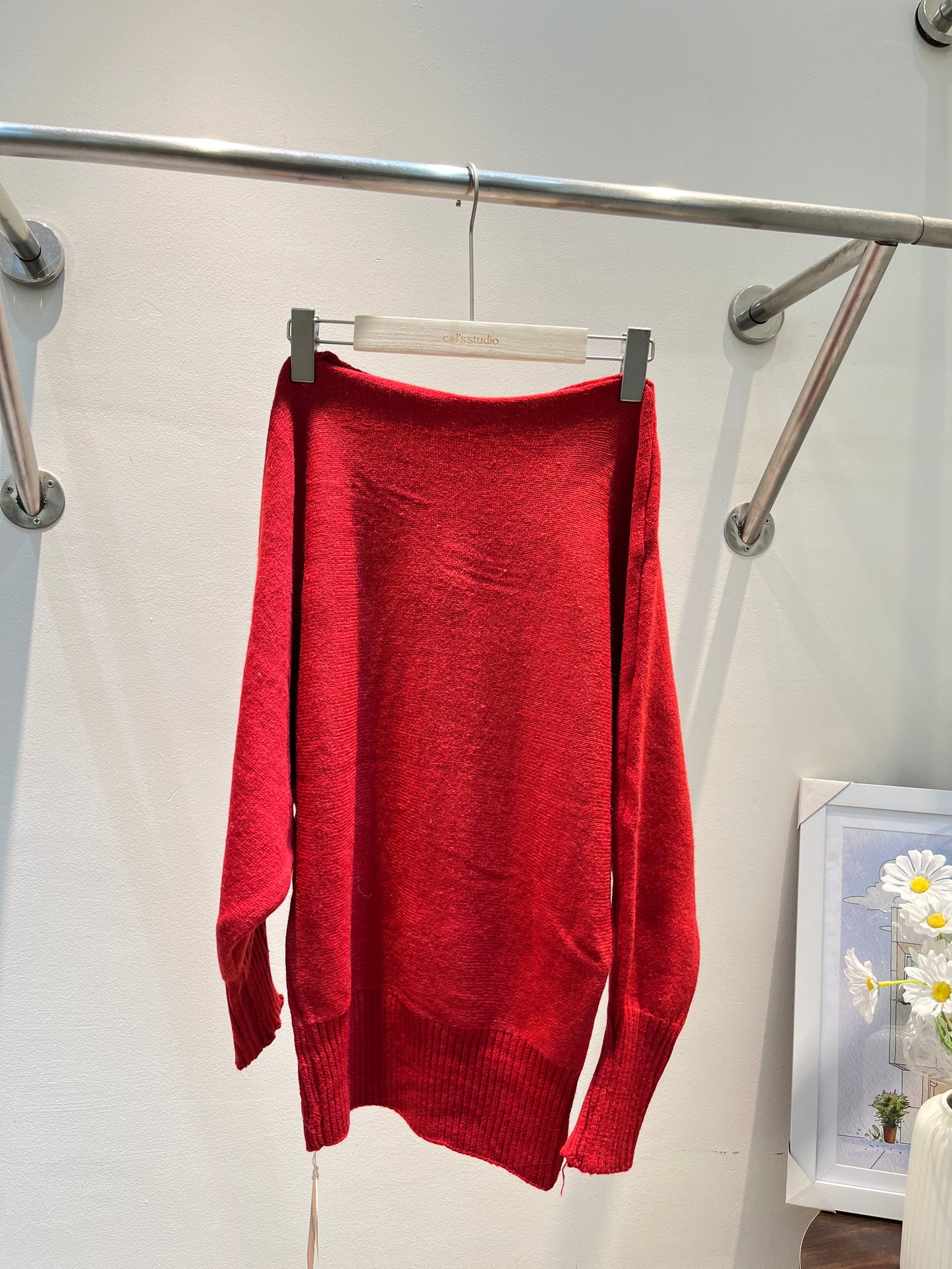 RED HALF SHOULDER SWEATER