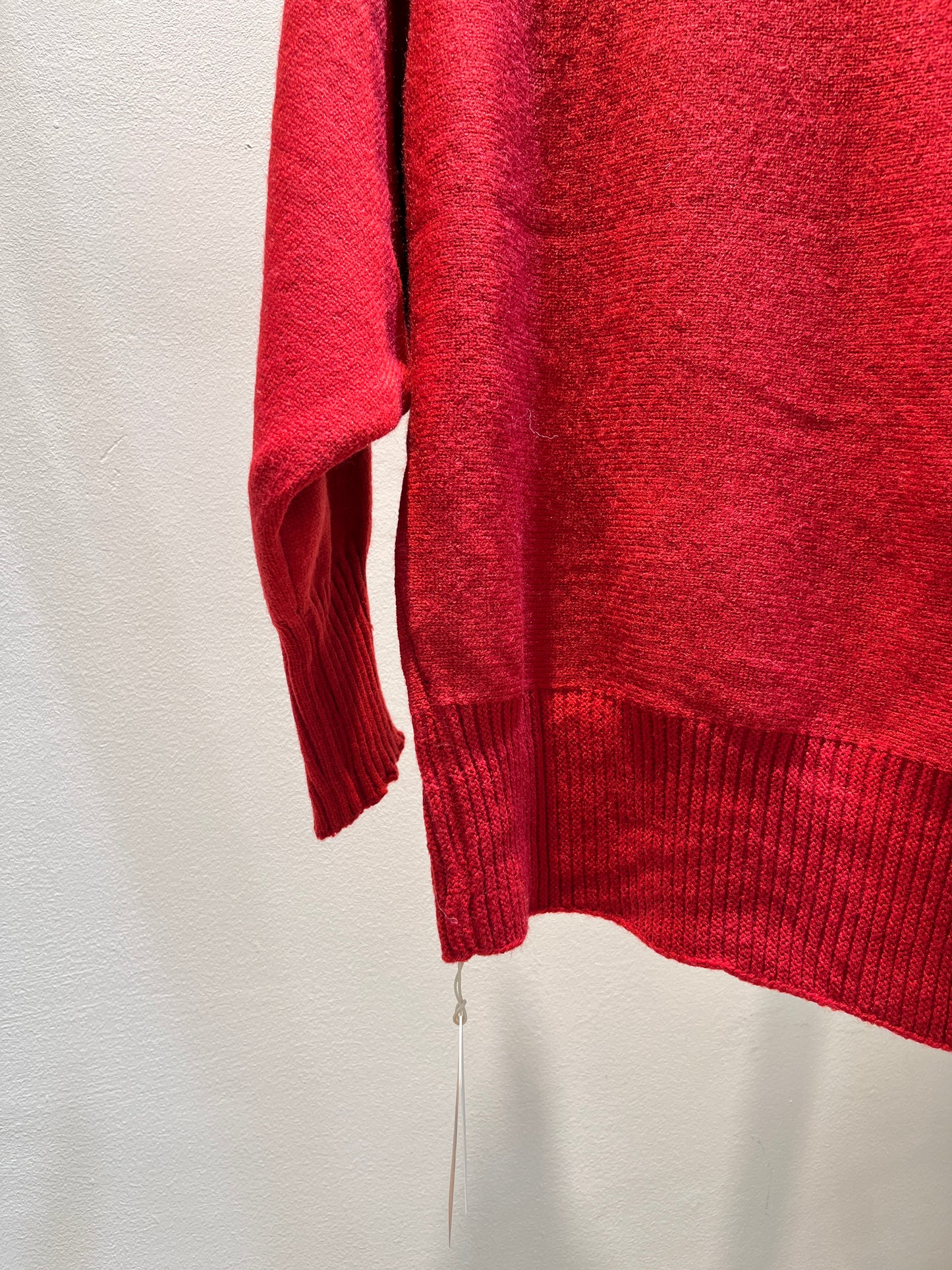 RED HALF SHOULDER SWEATER