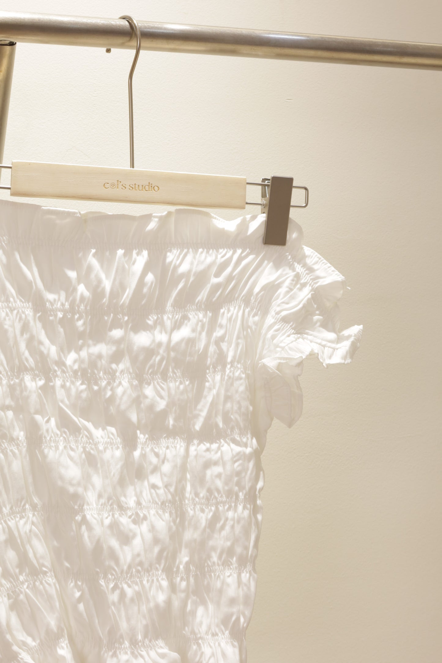 SBB scrunch off shoulder