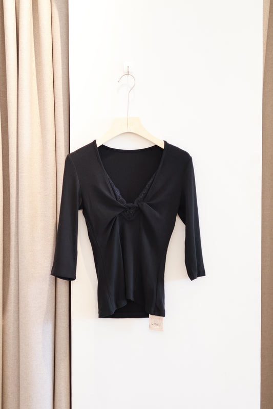 MID SLEEVE KNOT LACE TOP