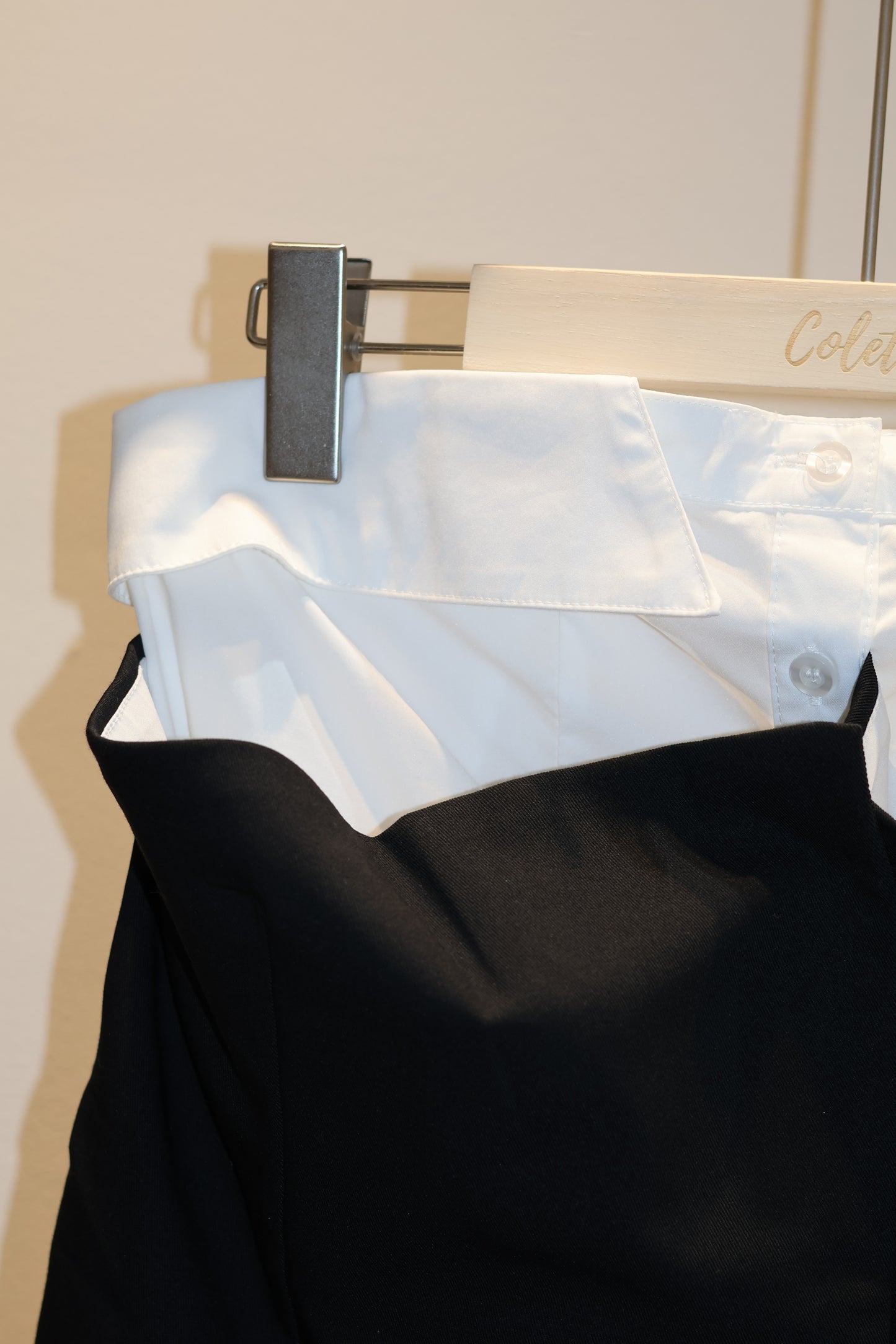 WHITE ACCENT BLACK TUBE TOP