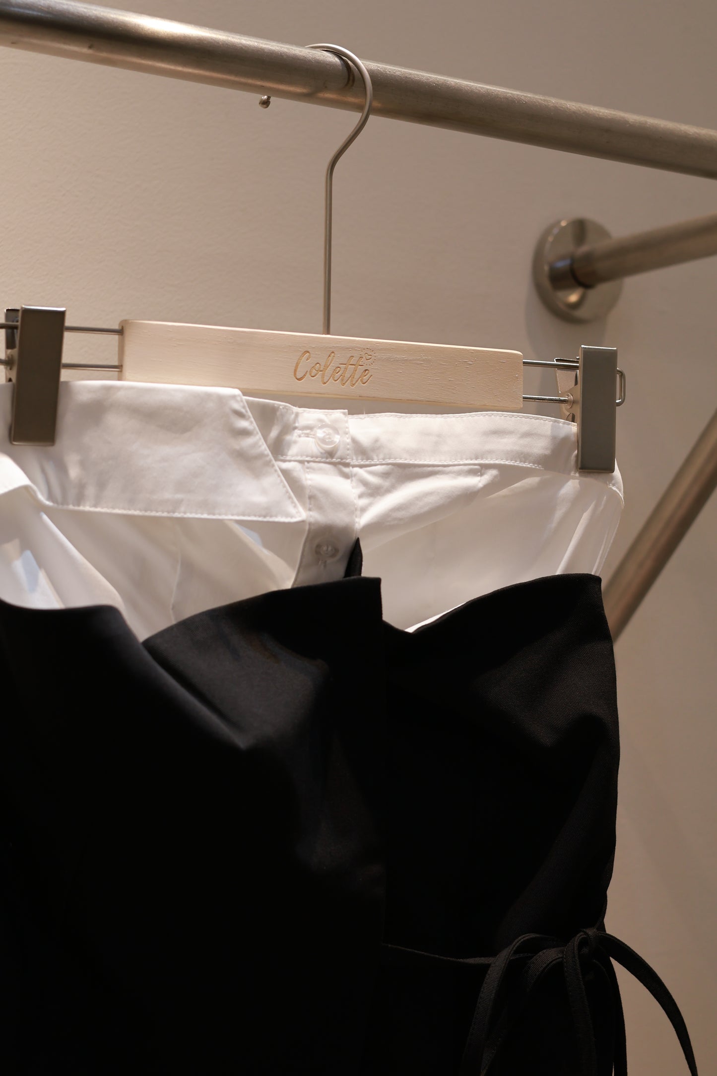 WHITE ACCENT BLACK TUBE TOP