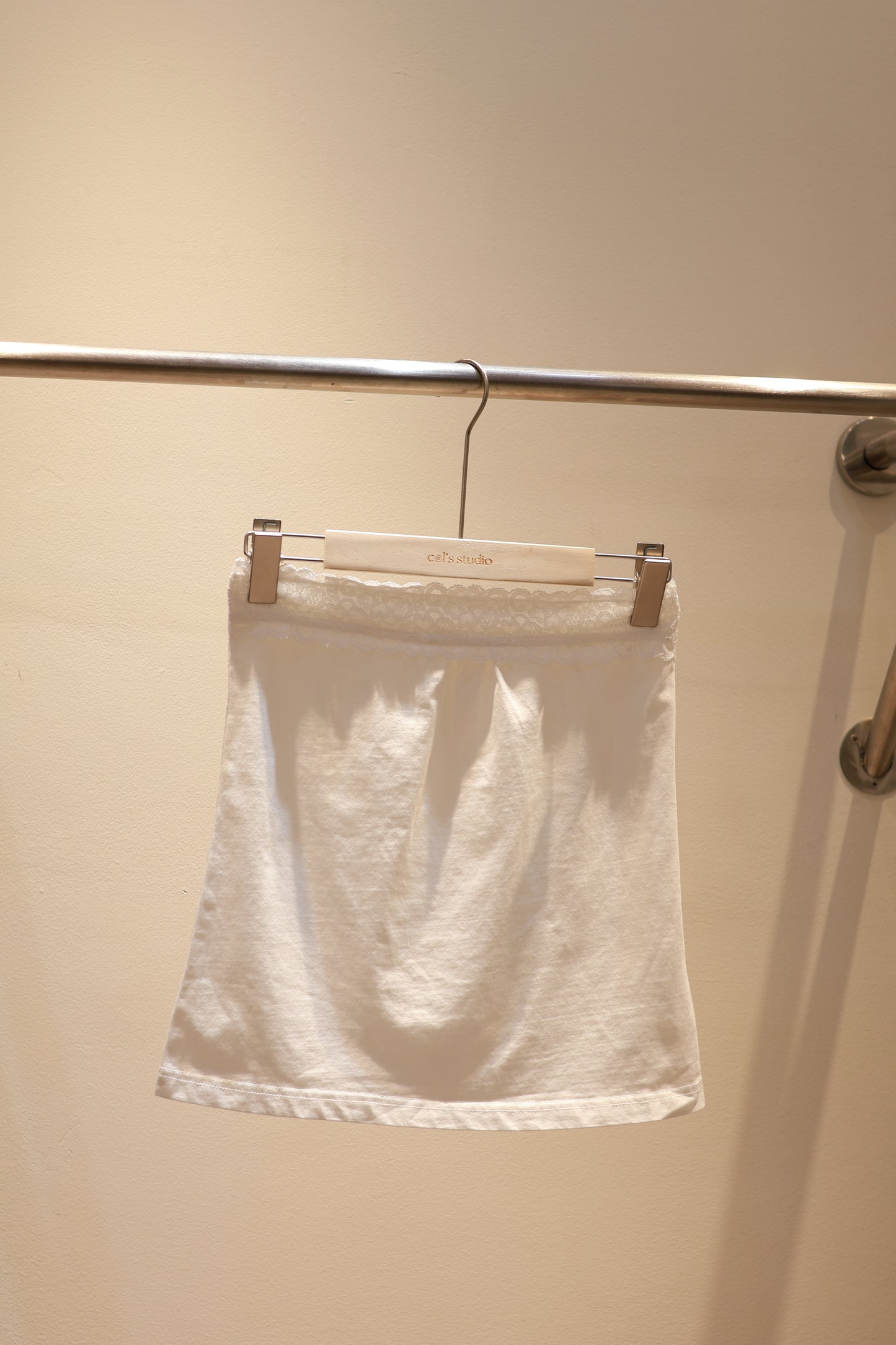 LACE DETAIL WHITE TUBE TOP