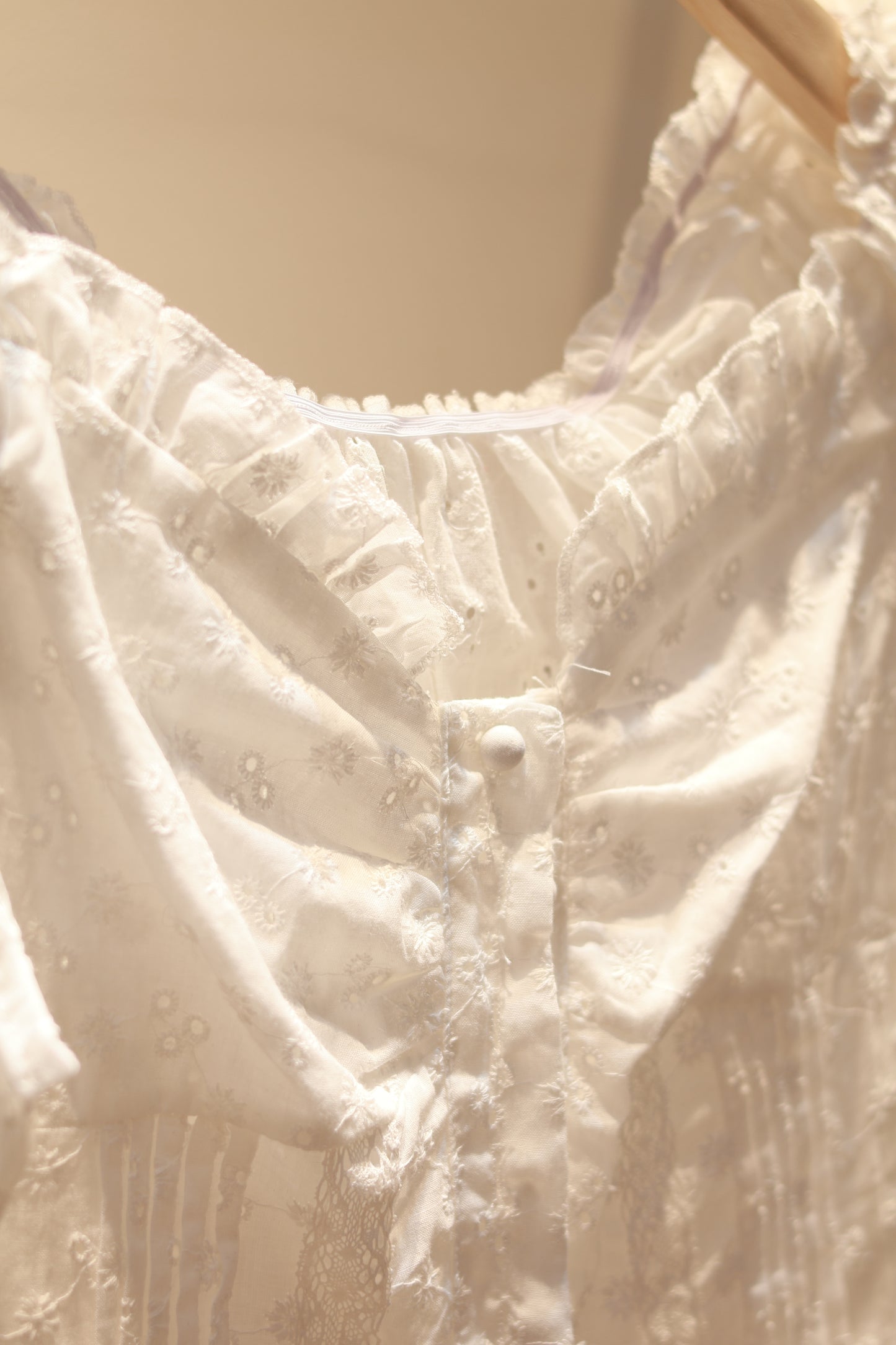 EYELET BUTTONS OFF SHOULDER TOP