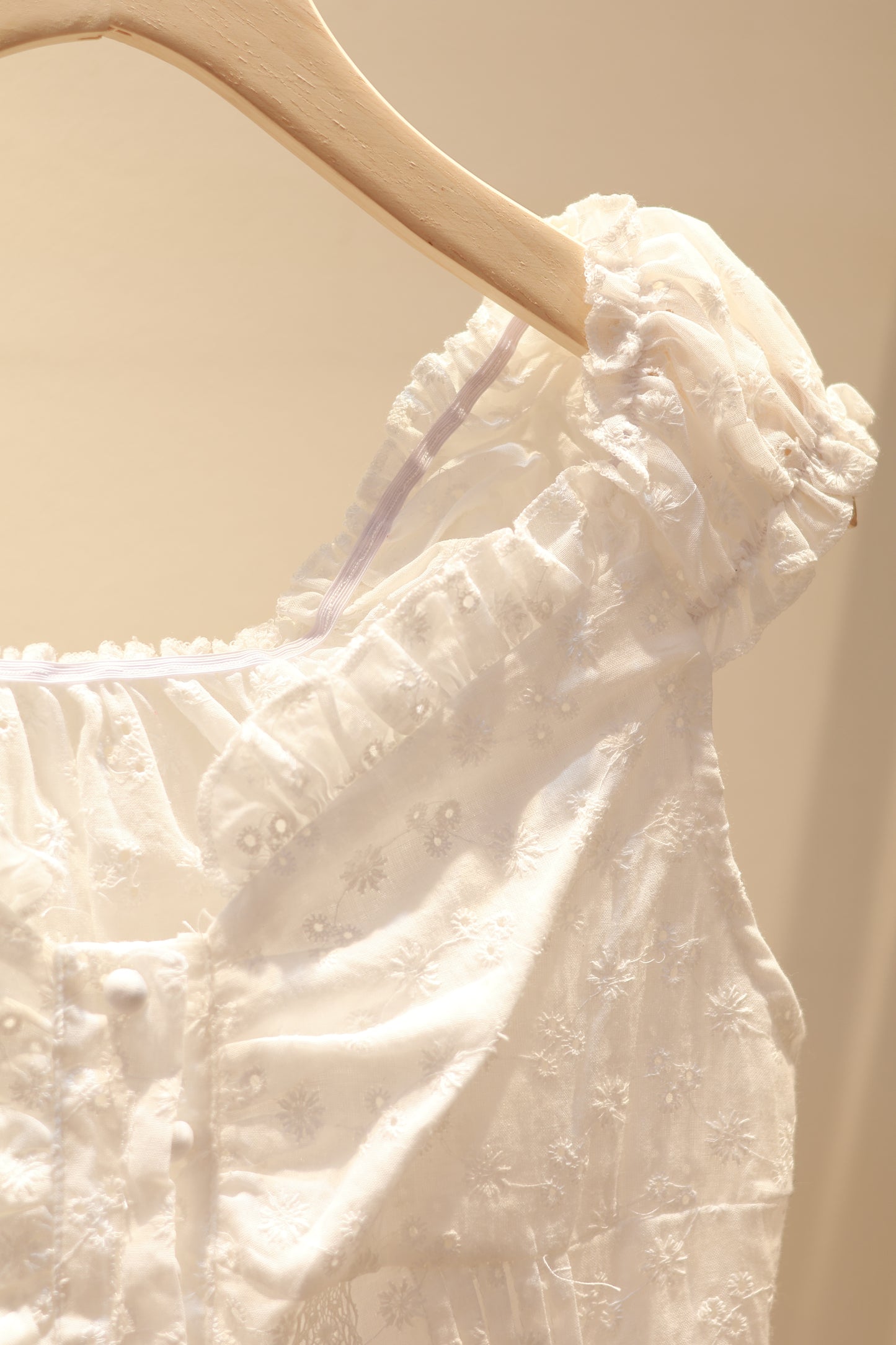 EYELET BUTTONS OFF SHOULDER TOP