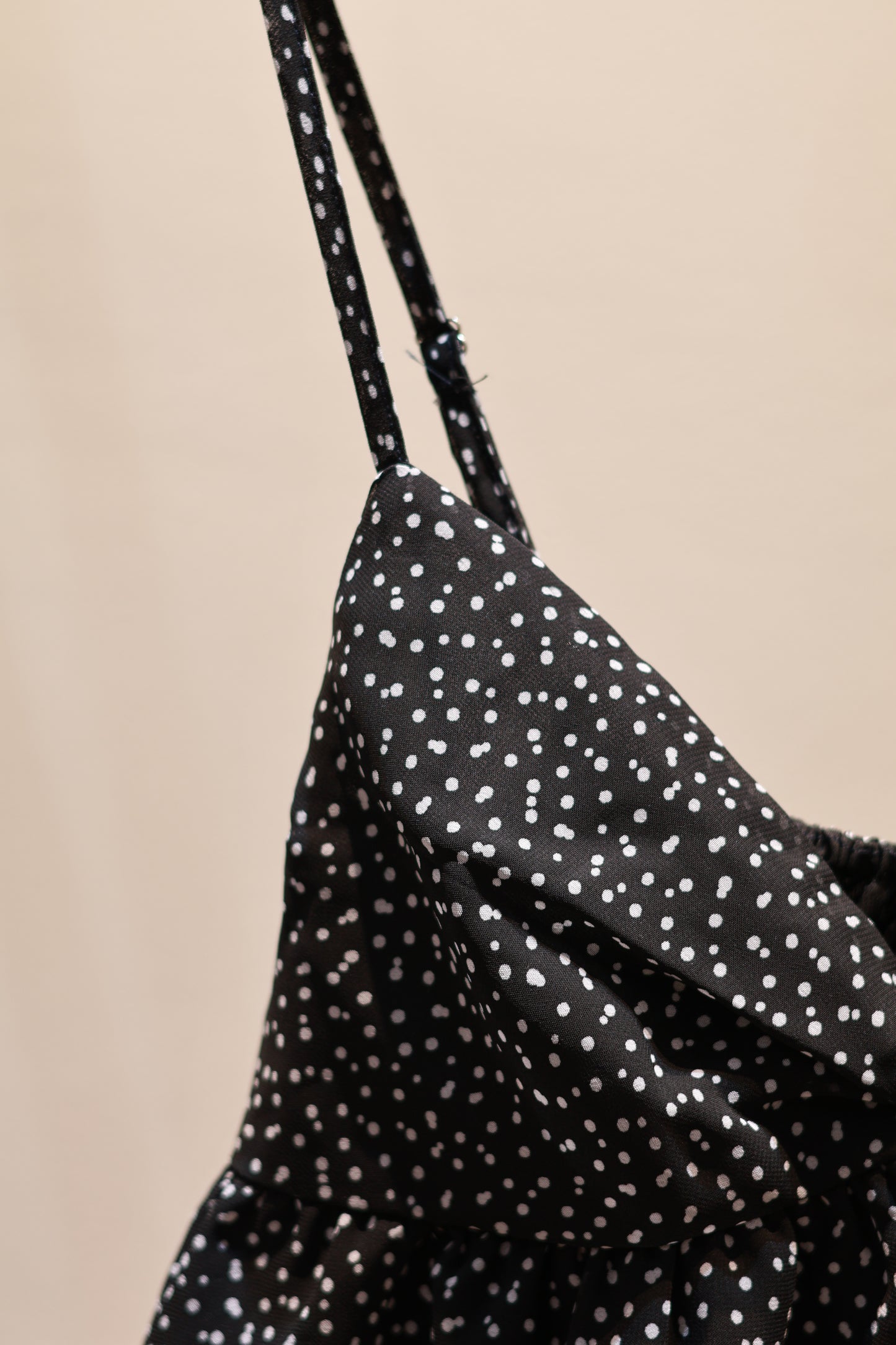 POLKADOT FLOWY BLACK TOP
