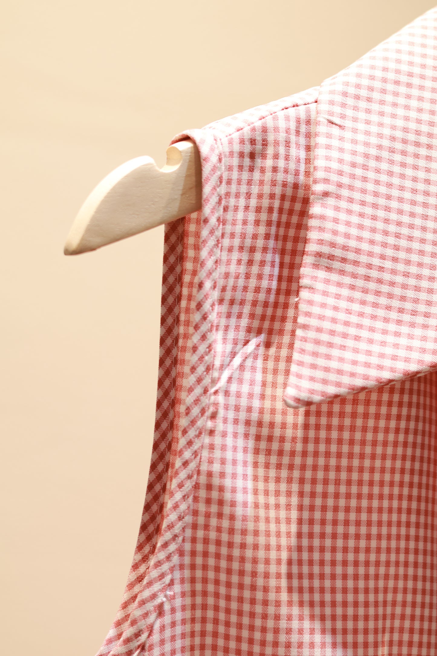 RED GINGHAM SLEEVELESS BLOUSE