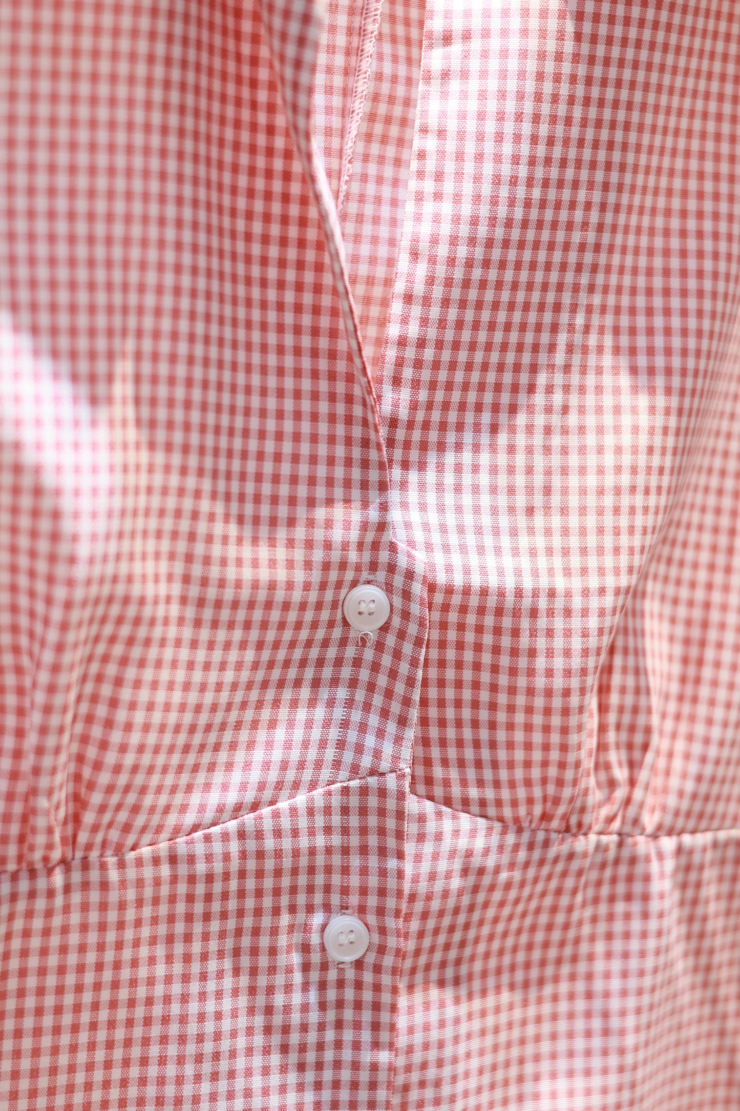 RED GINGHAM SLEEVELESS BLOUSE