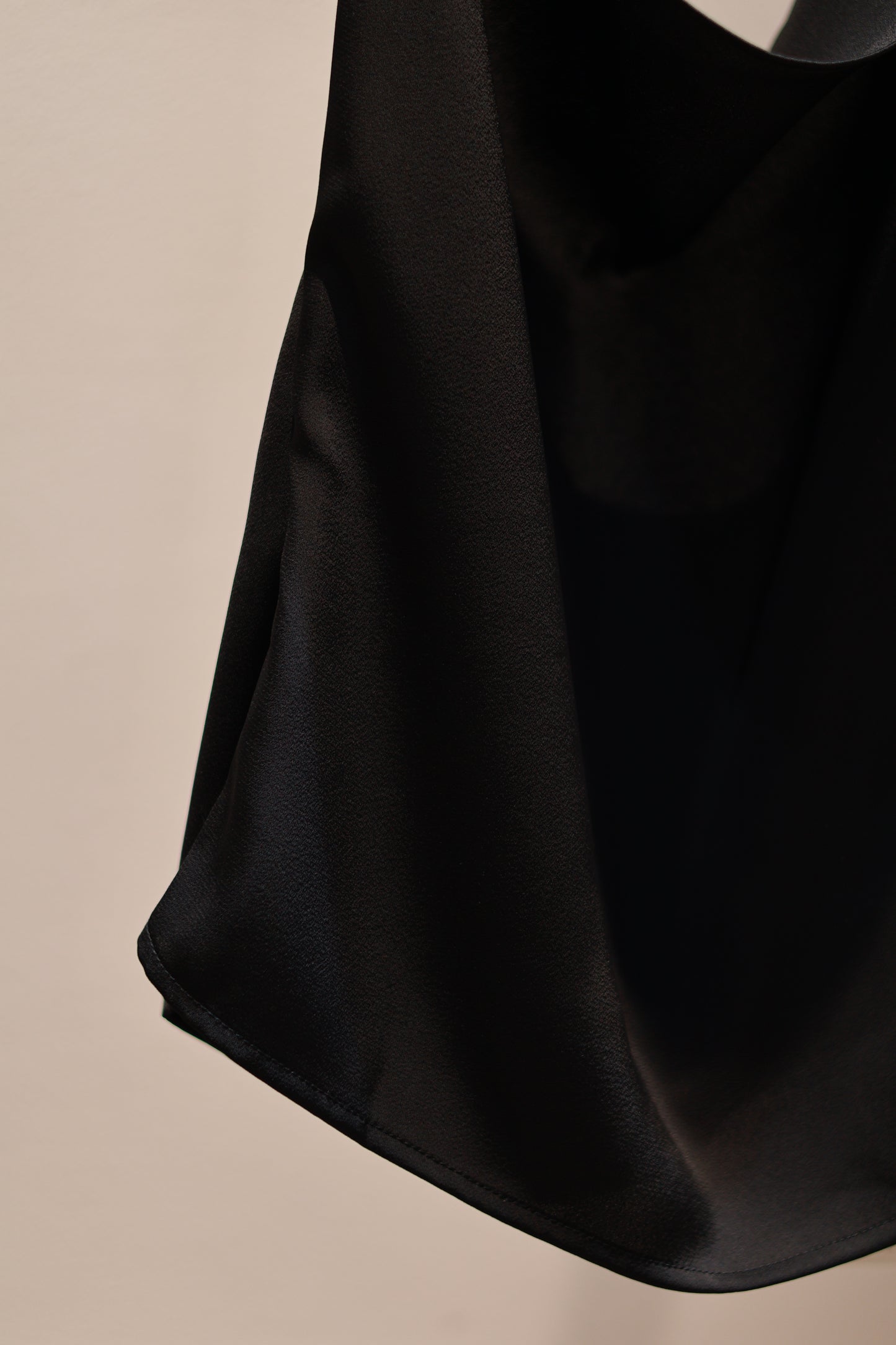 SATIN PLAIN BLACK HALTER