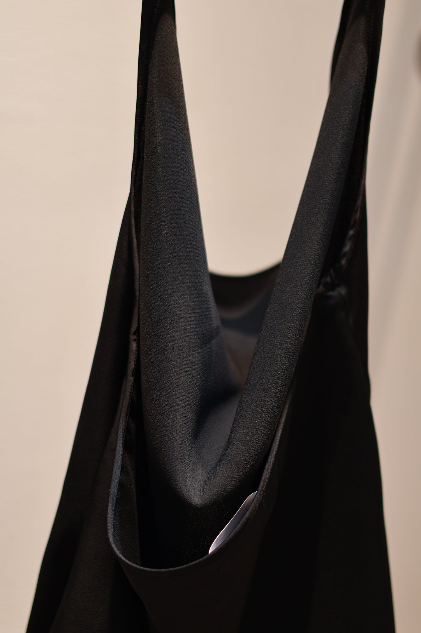 SATIN PLAIN BLACK HALTER