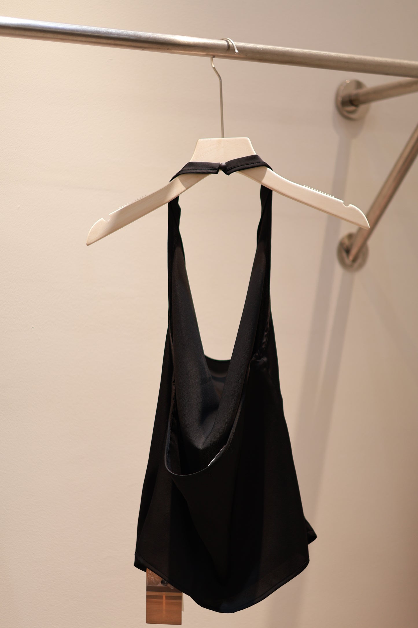 SATIN PLAIN BLACK HALTER