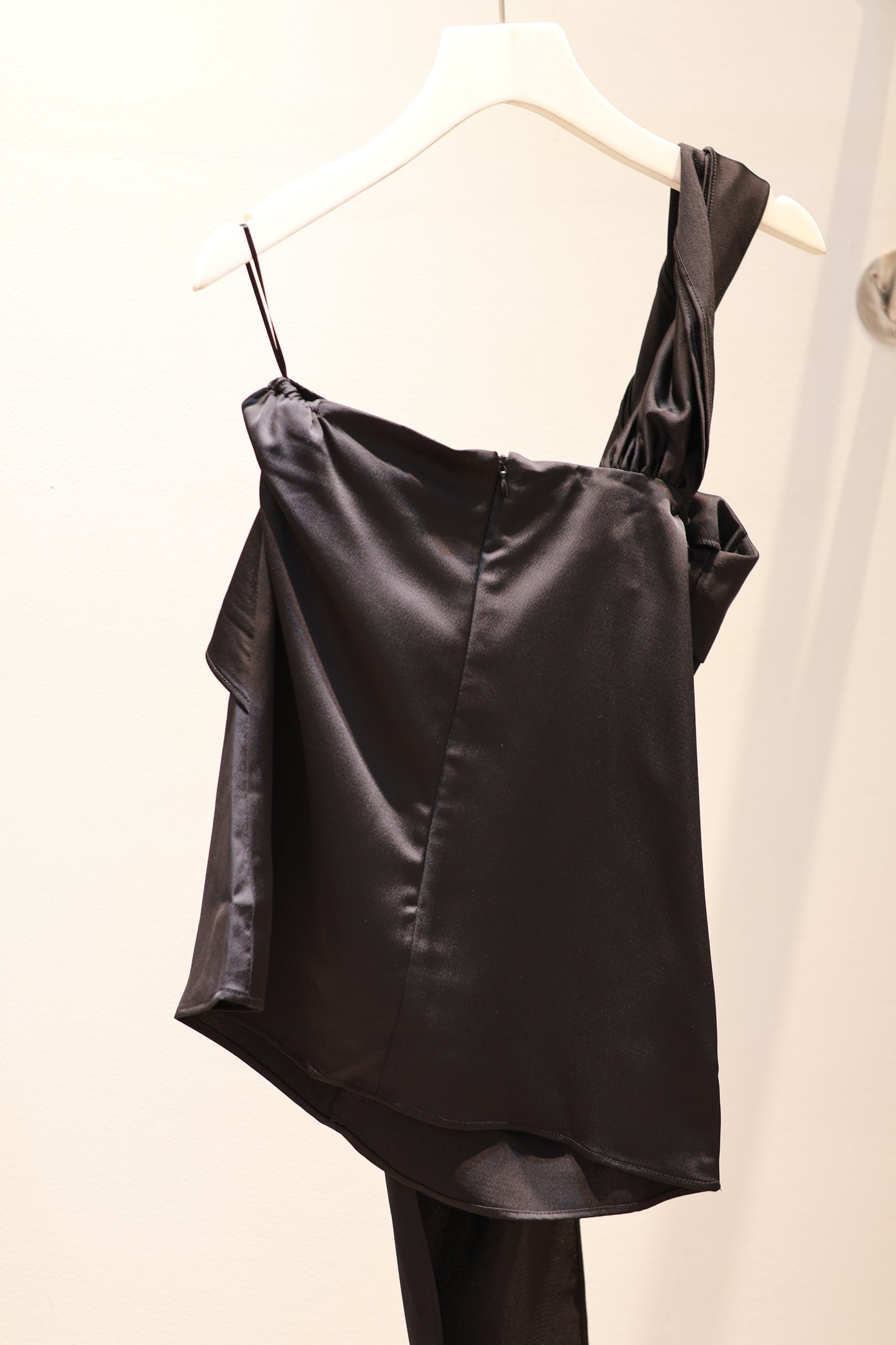 ASYM SATIN FLOWY TOP