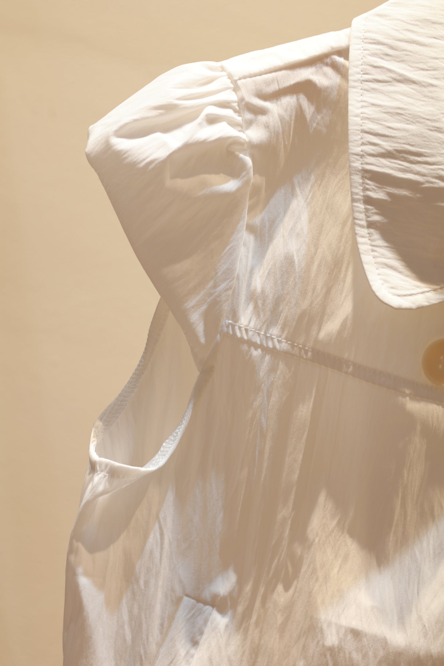 WHITE US SHORT SLEEVE COLLAR