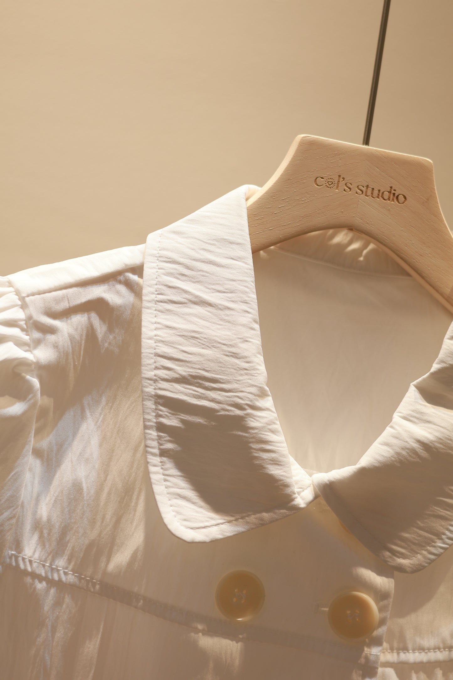 WHITE US SHORT SLEEVE COLLAR