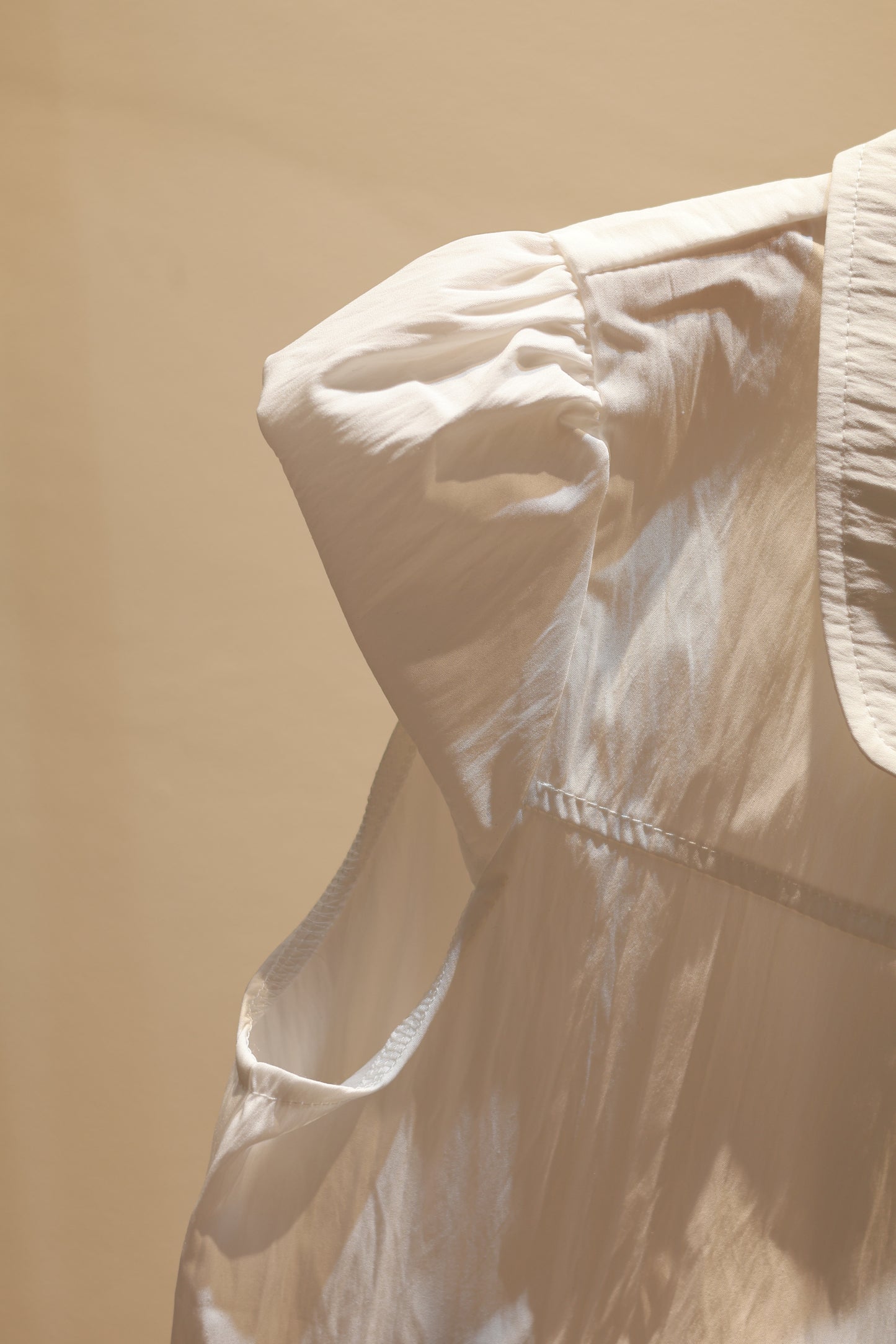 WHITE US SHORT SLEEVE COLLAR