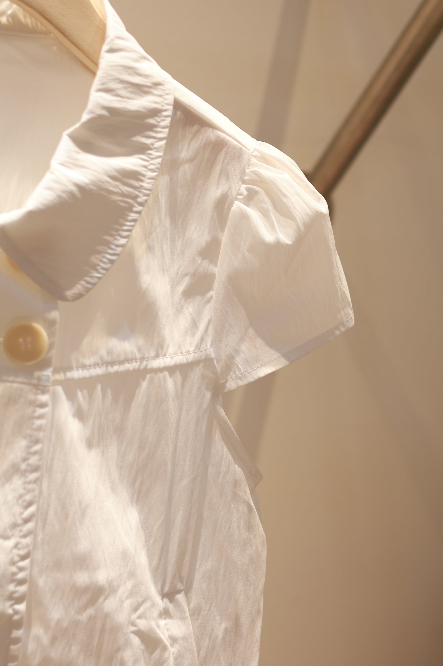 WHITE US SHORT SLEEVE COLLAR