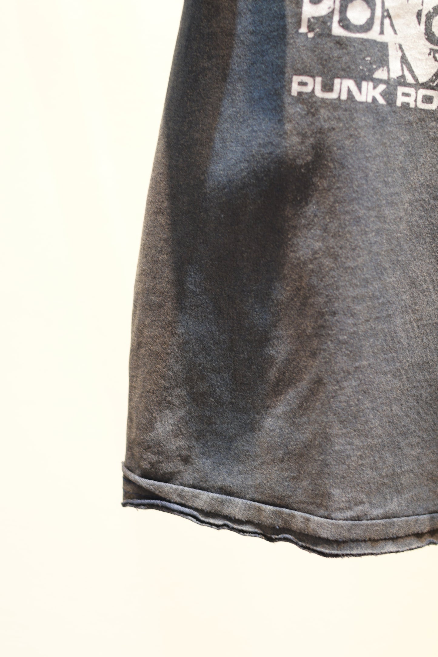 PUNK ROCH HALF SHOULDER TOP