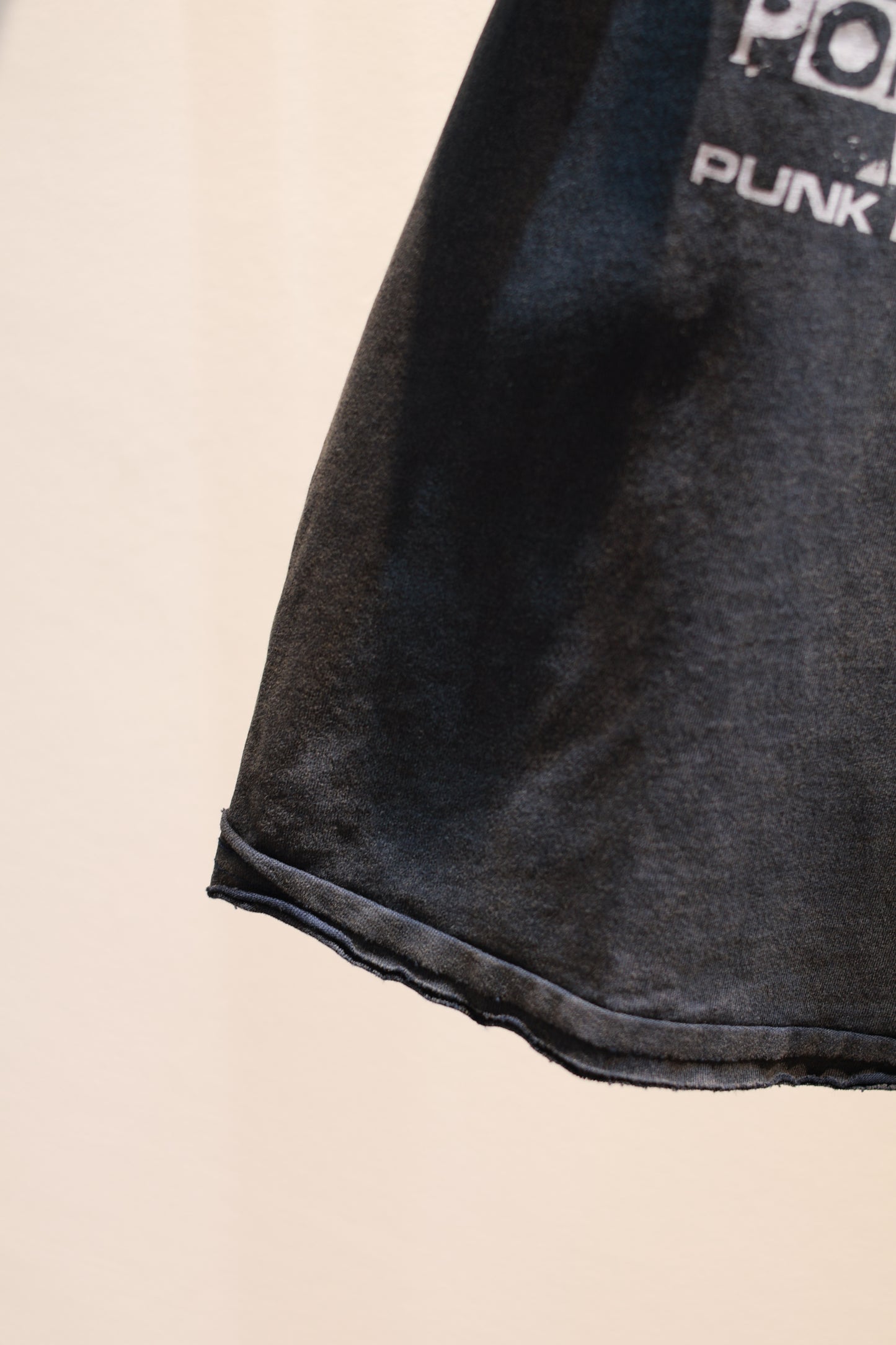 PUNK ROCH HALF SHOULDER TOP