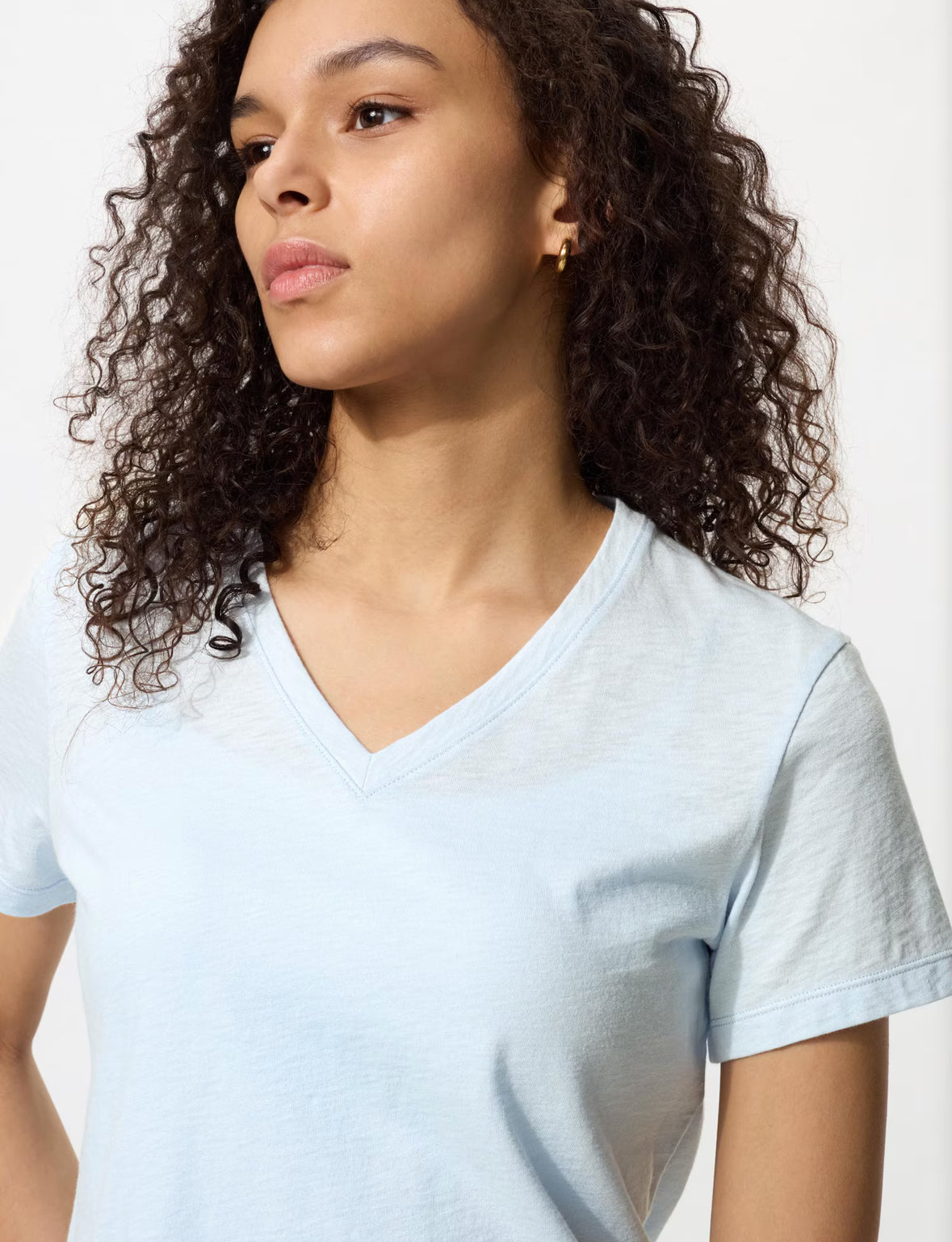 UNIQLO Slub Jersey V Neck T