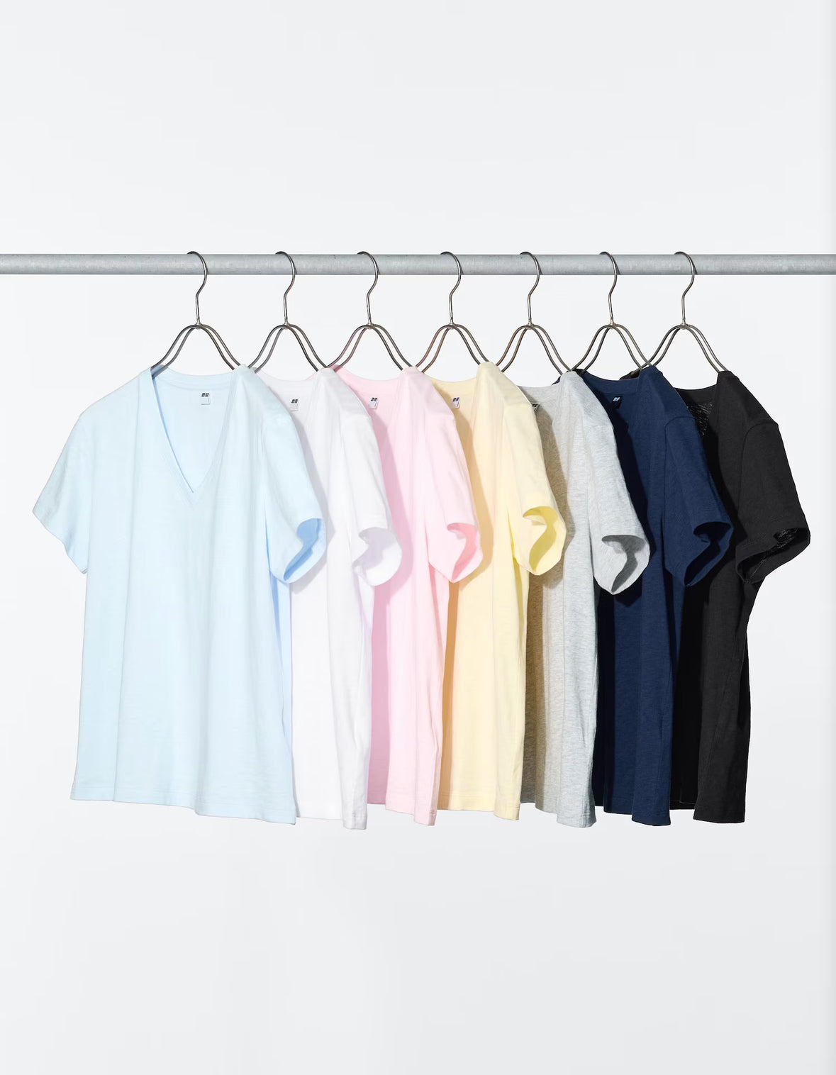 UNIQLO Slub Jersey V Neck T