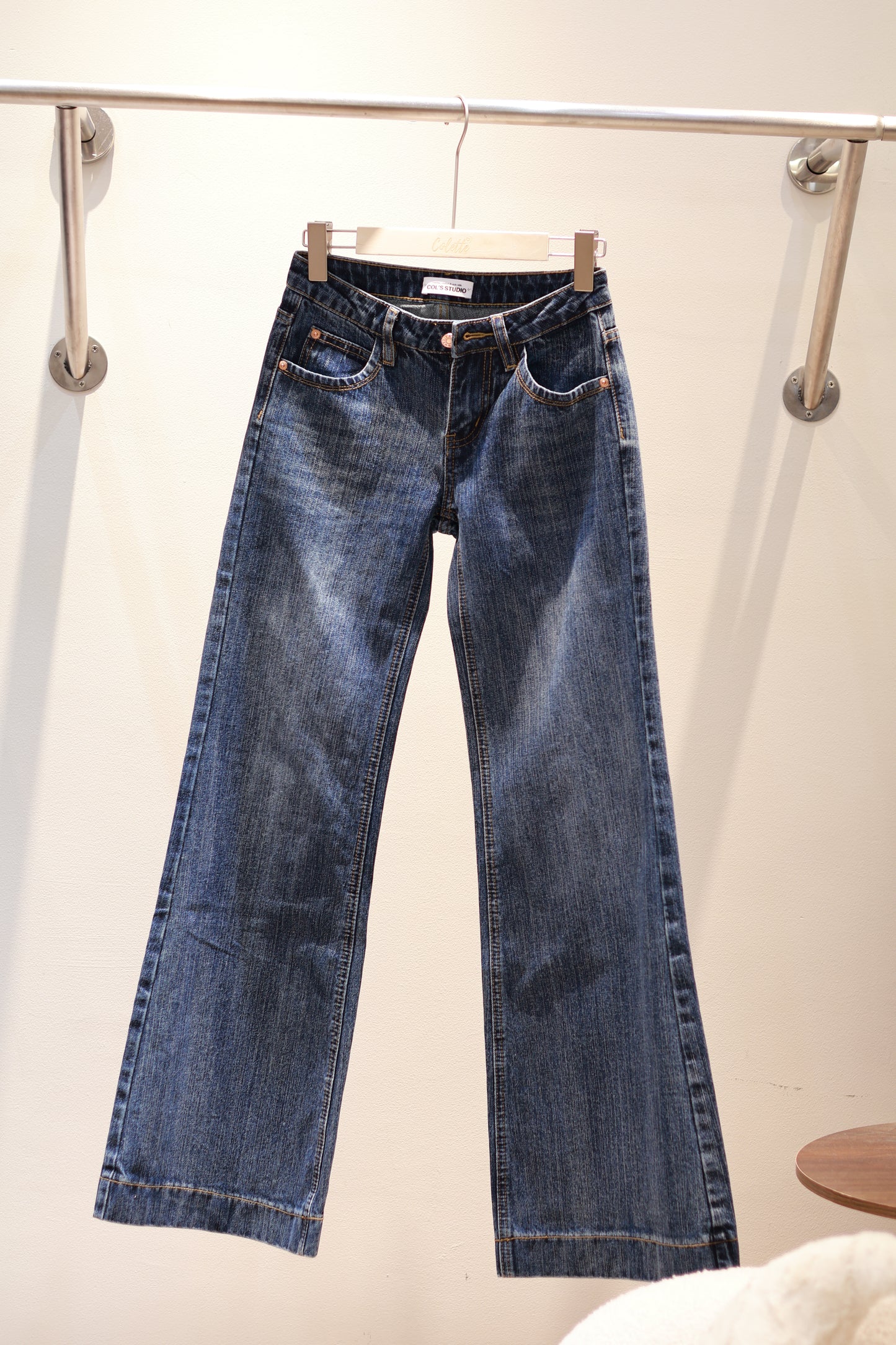 BLUE WASHED LOW RISE DENIM JEANS