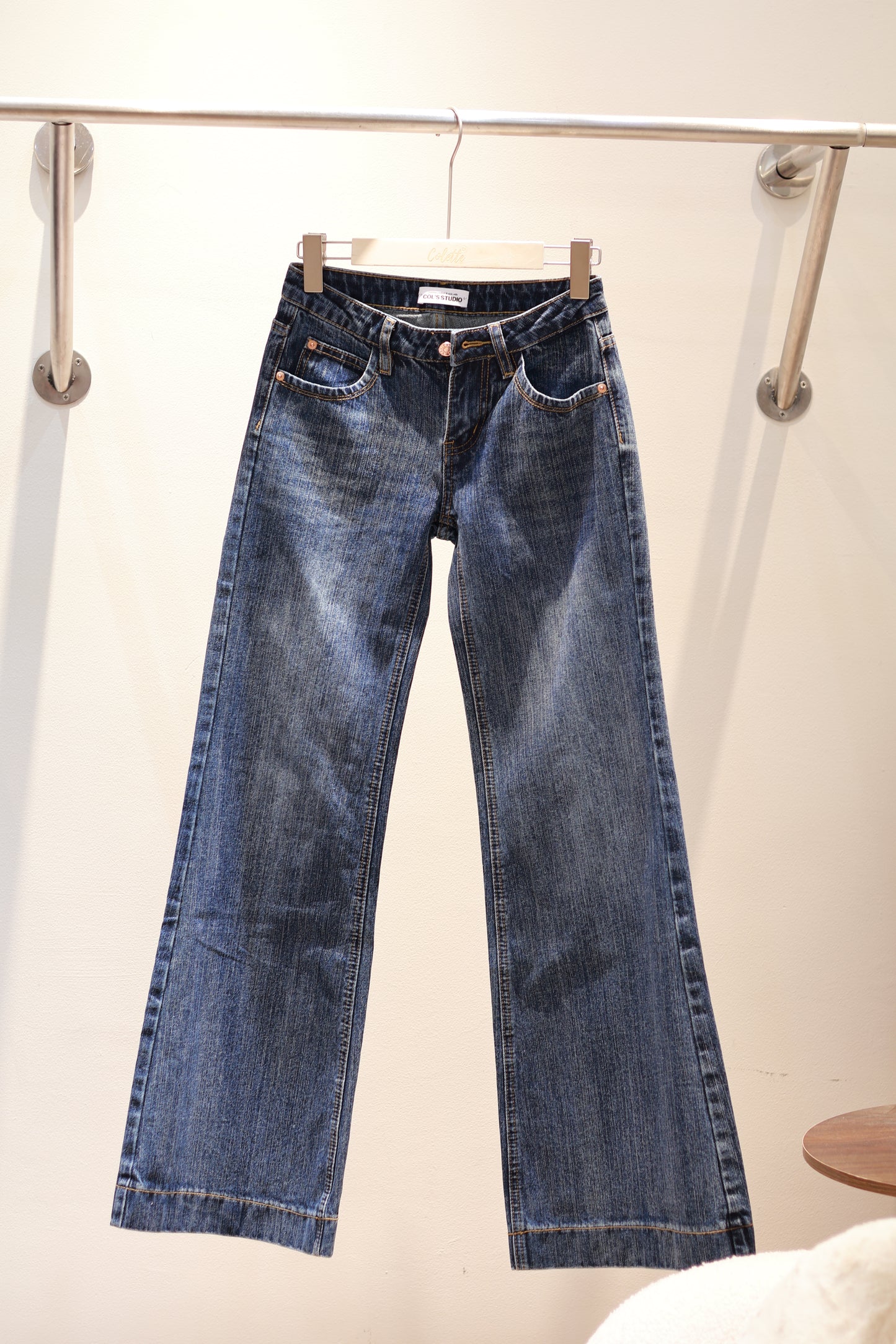 BLUE WASHED LOW RISE DENIM JEANS
