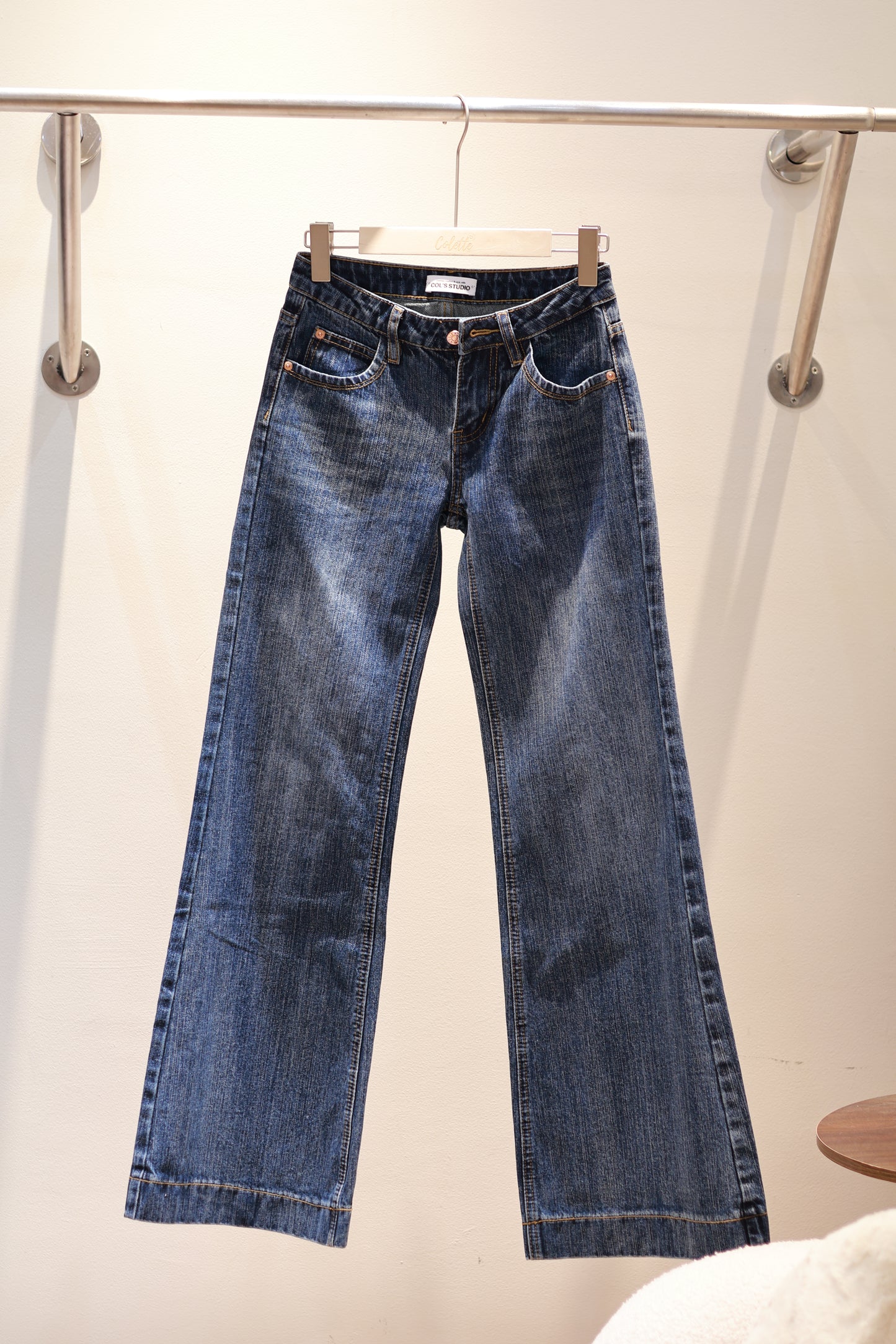 BLUE WASHED LOW RISE DENIM JEANS