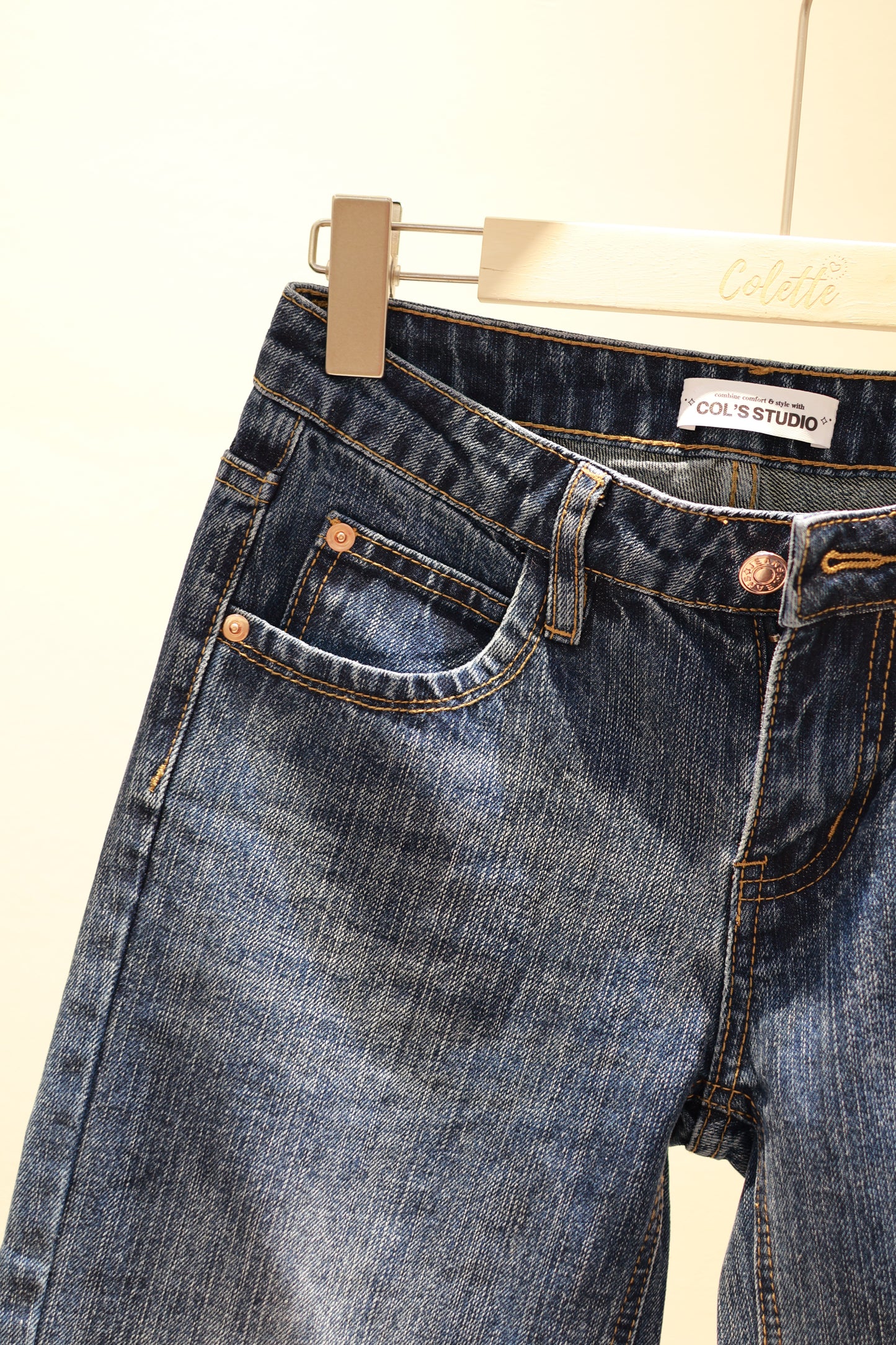 BLUE WASHED LOW RISE DENIM JEANS