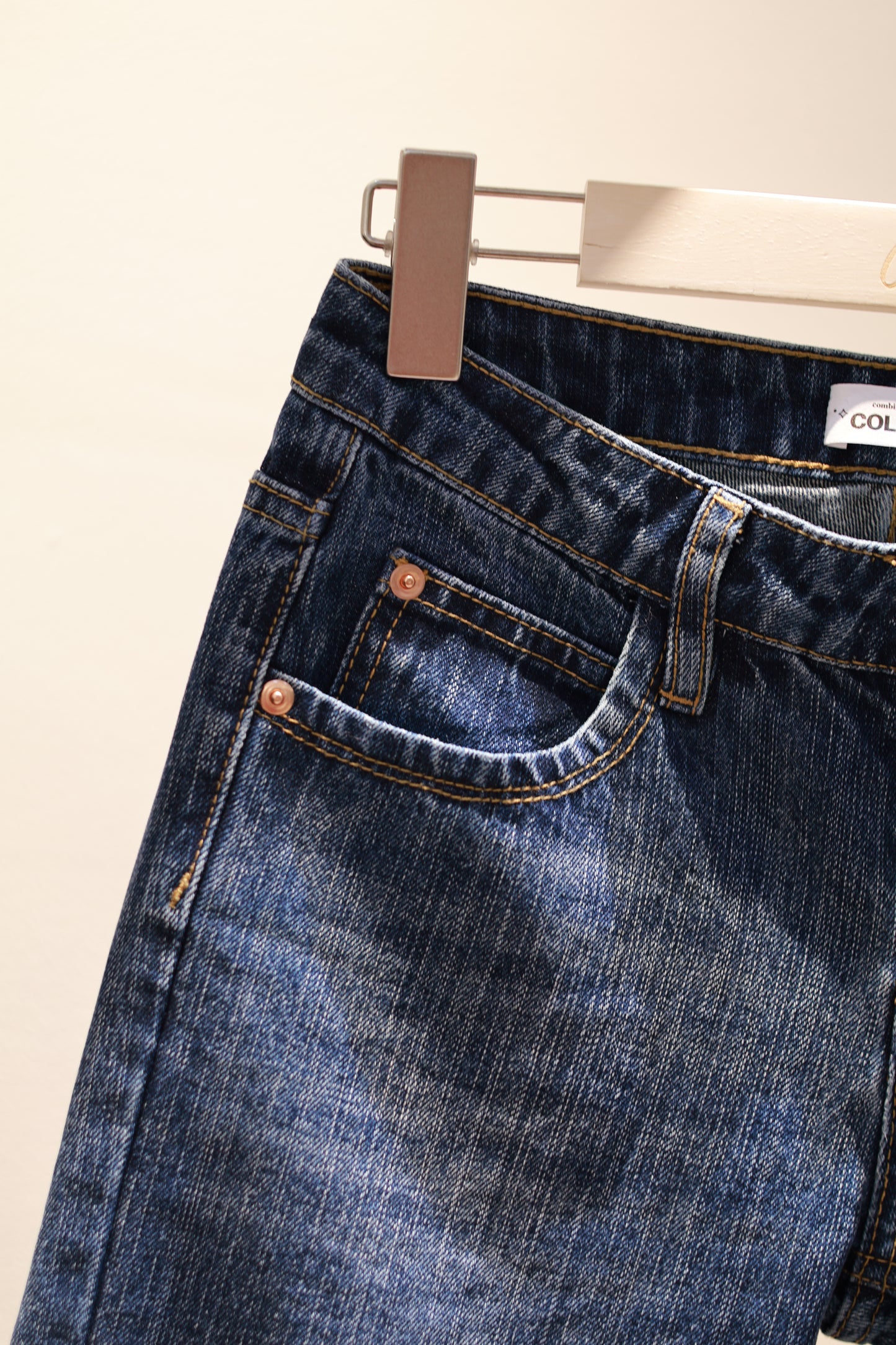 BLUE WASHED LOW RISE DENIM JEANS
