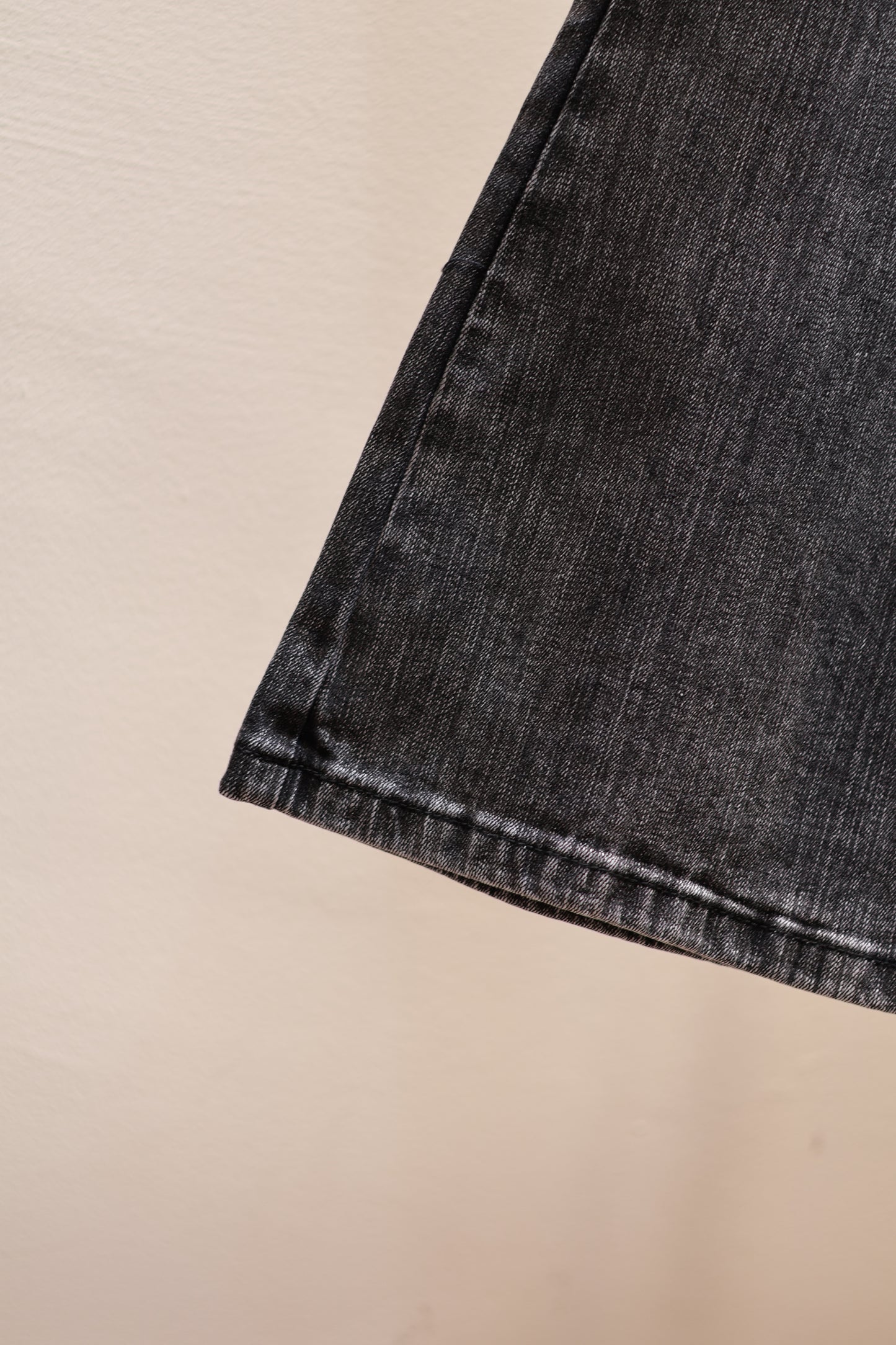 BLACK WASHED LOW RISE DENIM JEANS