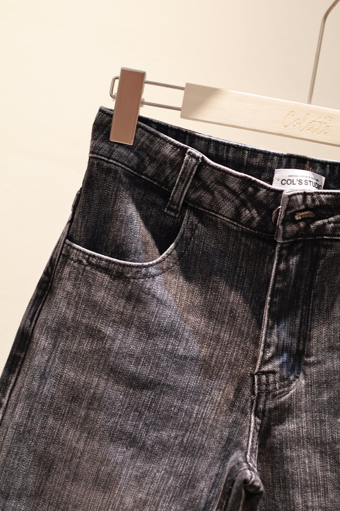 BLACK WASHED LOW RISE DENIM JEANS