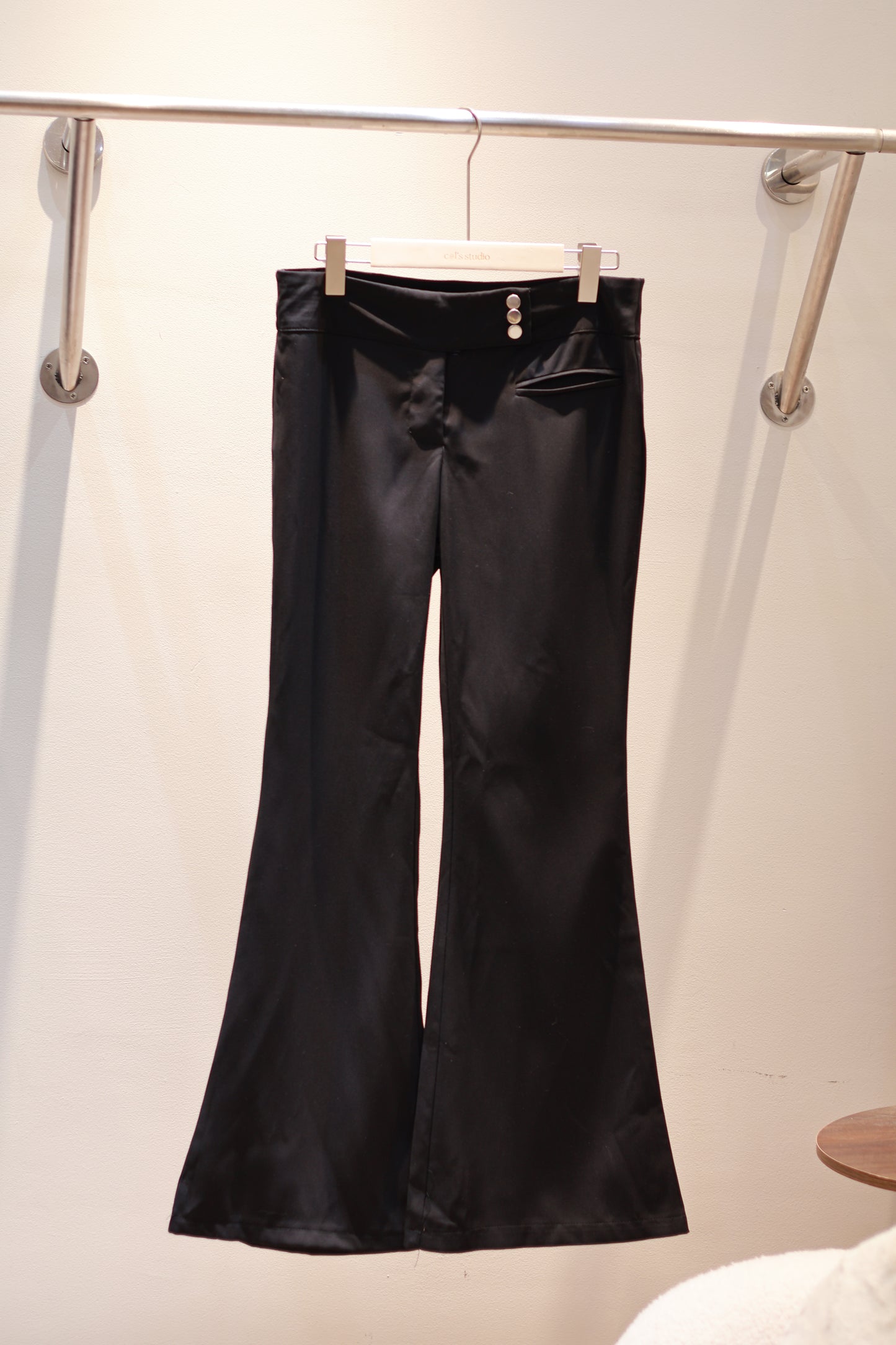 SIDE BUTTONS FLARED TROUSERS