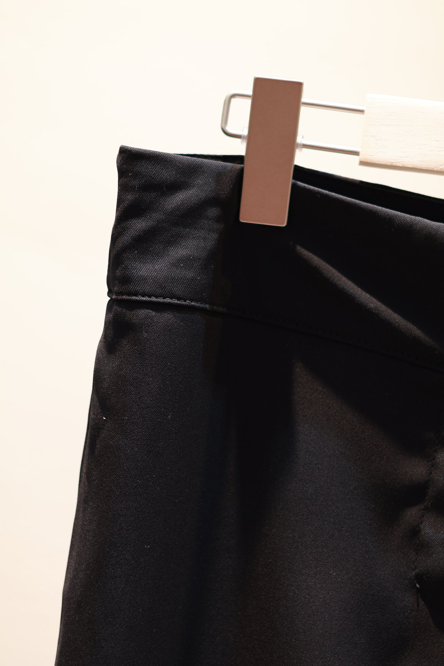 SIDE BUTTONS FLARED TROUSERS