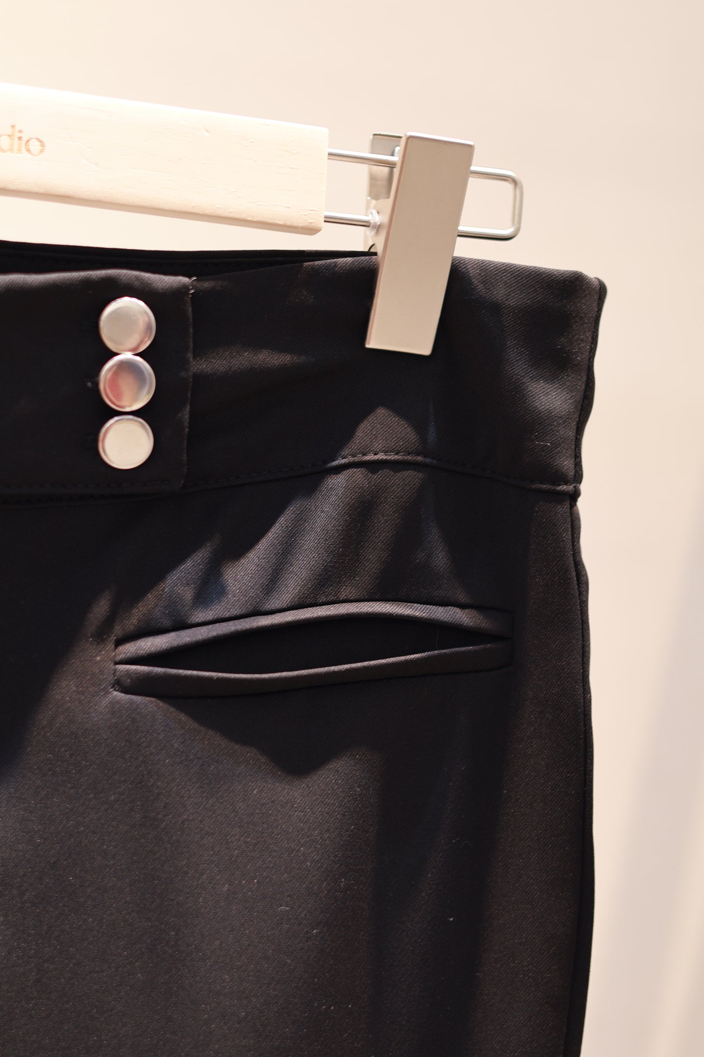 SIDE BUTTONS FLARED TROUSERS