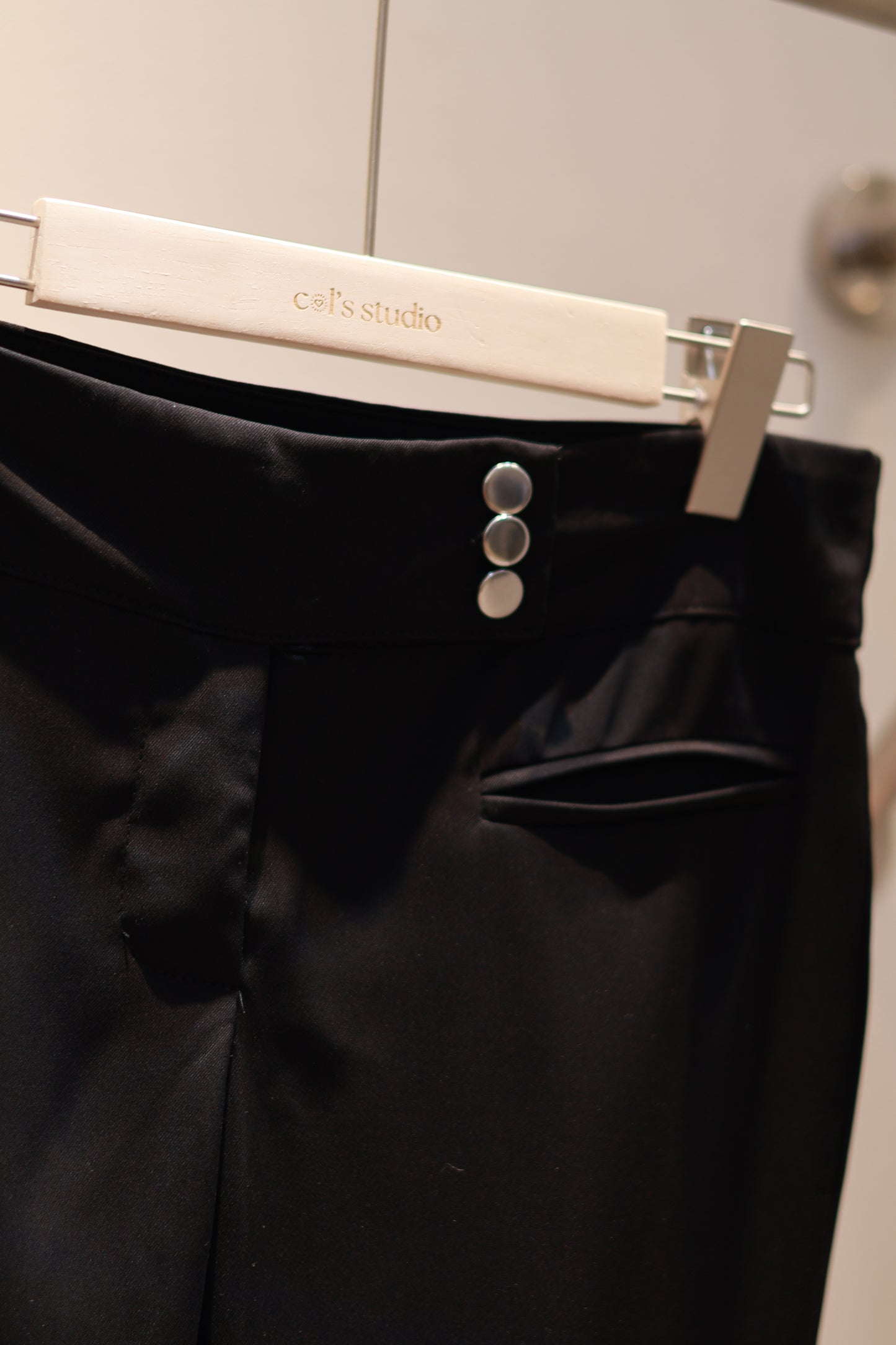 SIDE BUTTONS FLARED TROUSERS