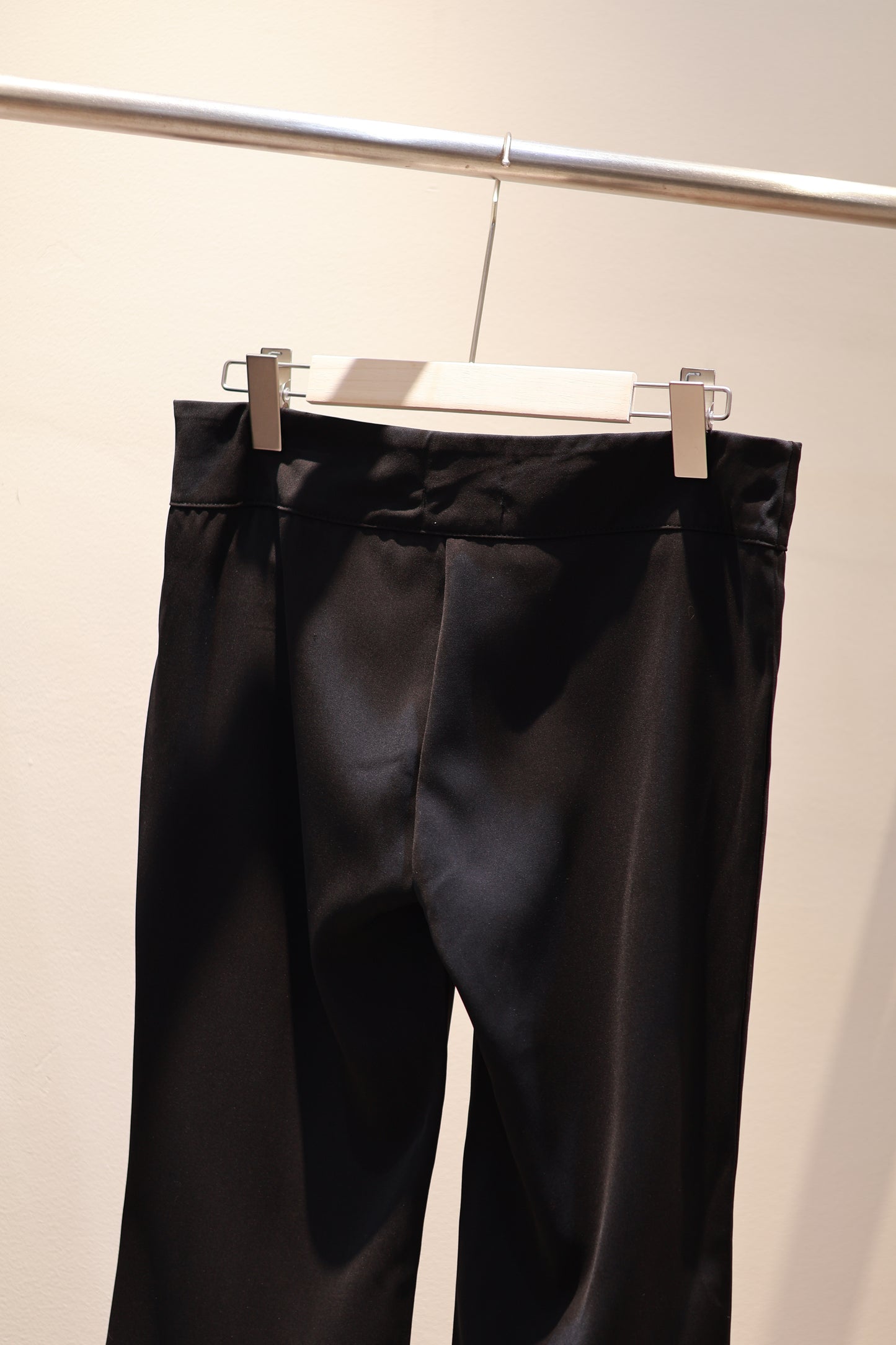 SIDE BUTTONS FLARED TROUSERS