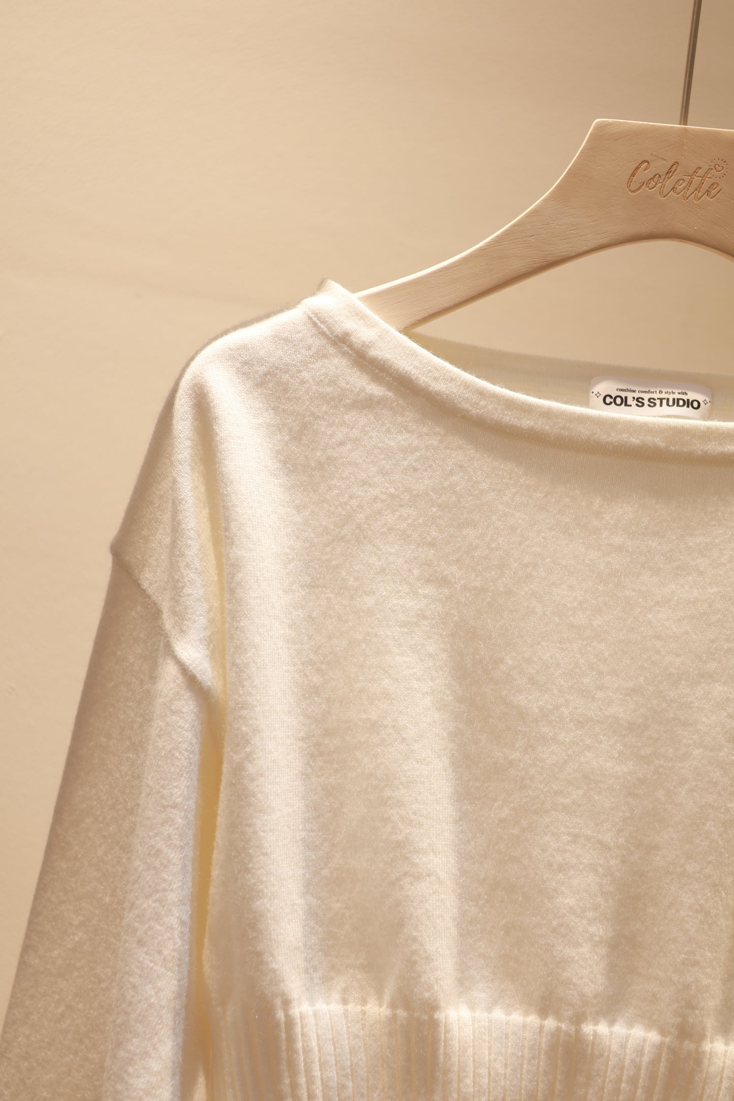 WHITE KNITTED SWEATER