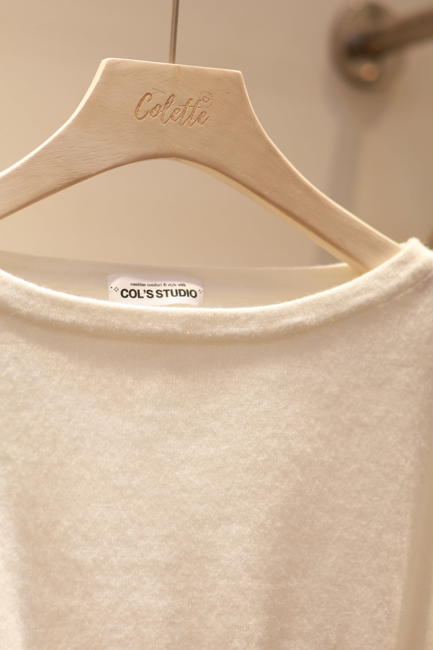 WHITE KNITTED SWEATER