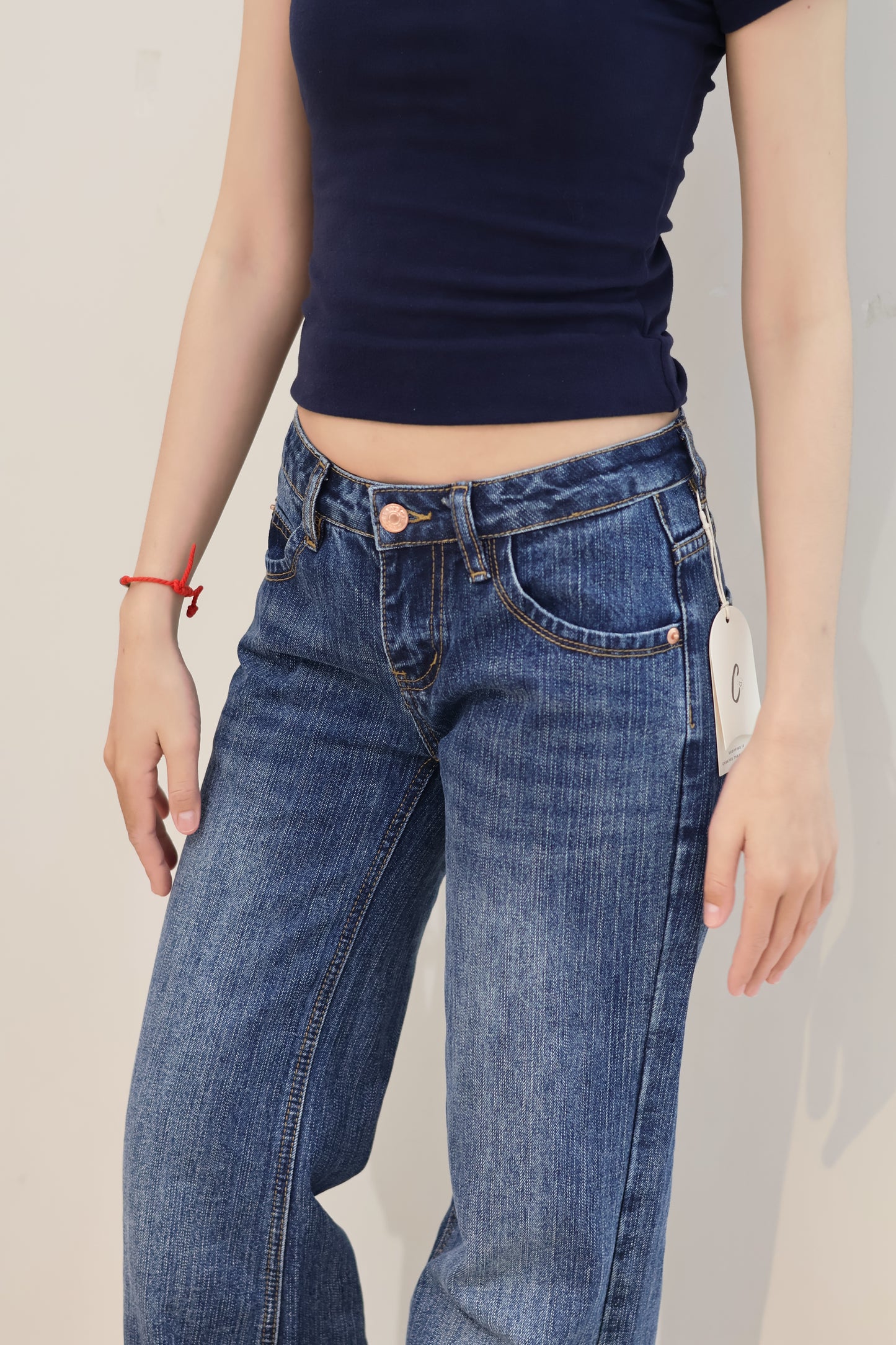 BLUE WASHED LOW RISE DENIM JEANS