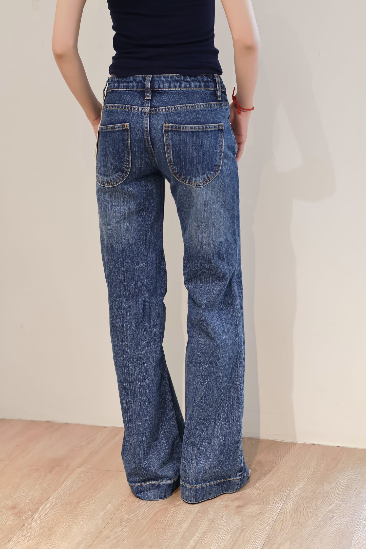 BLUE WASHED LOW RISE DENIM JEANS