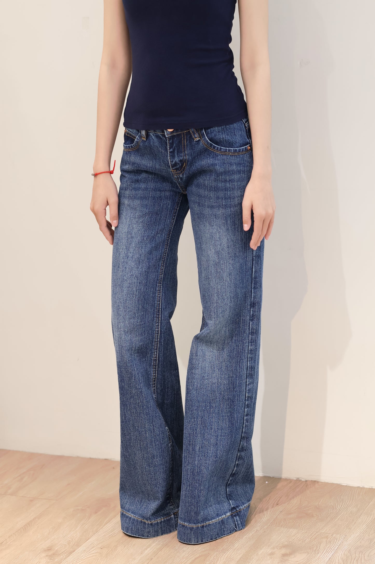 BLUE WASHED LOW RISE DENIM JEANS