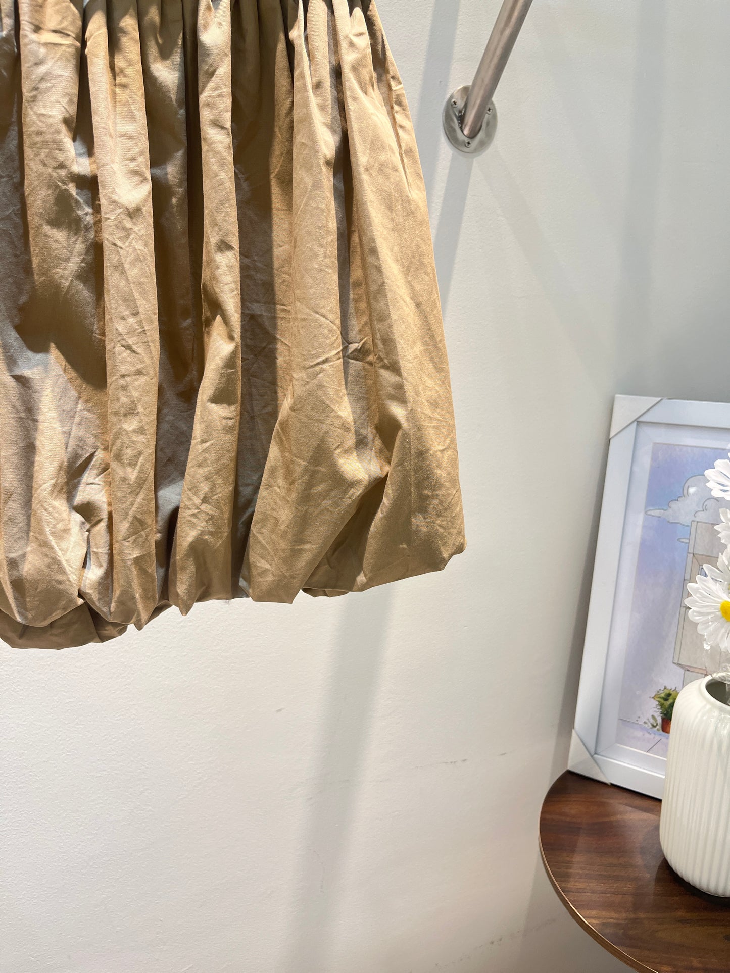 BUCKLED TUBE PUFFY TOP